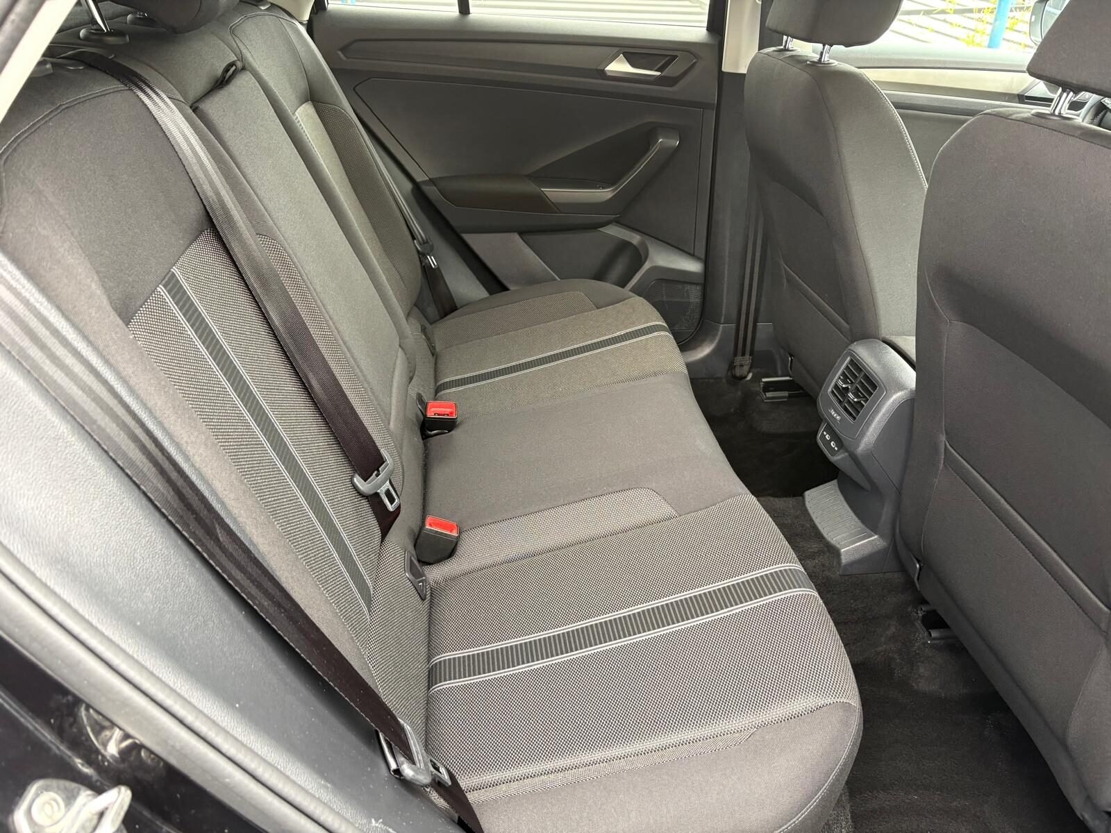 VOLKSWAGEN T-Roc 1.0 TSI Advance 110