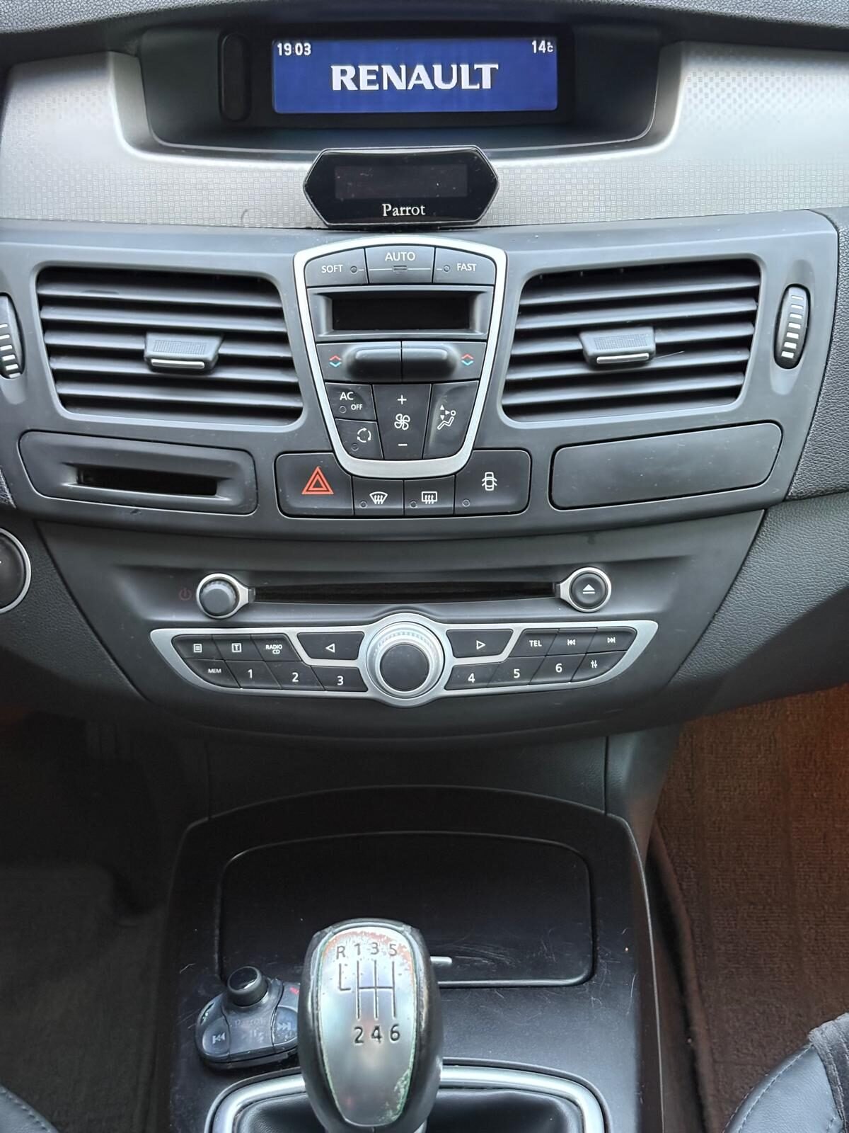 RENAULT Laguna 2.0 dCi Privilege 130