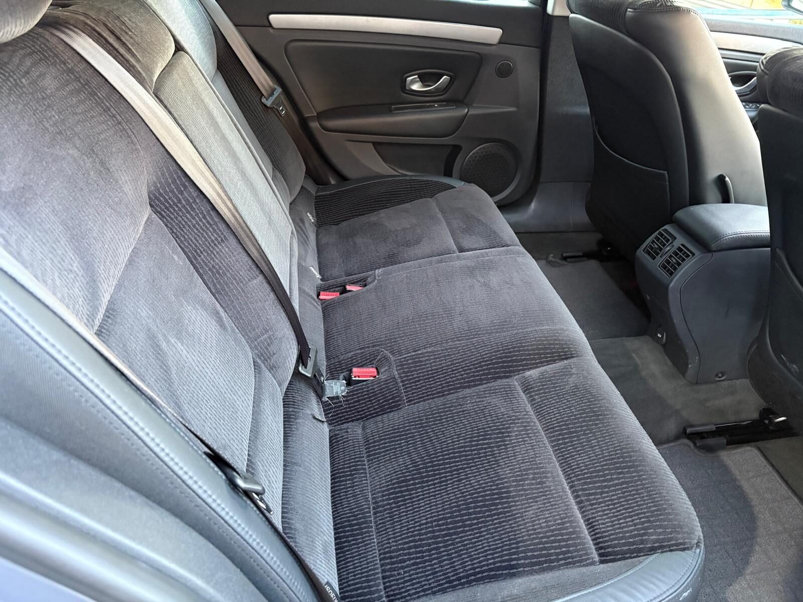 RENAULT Laguna 2.0 dCi Privilege 130