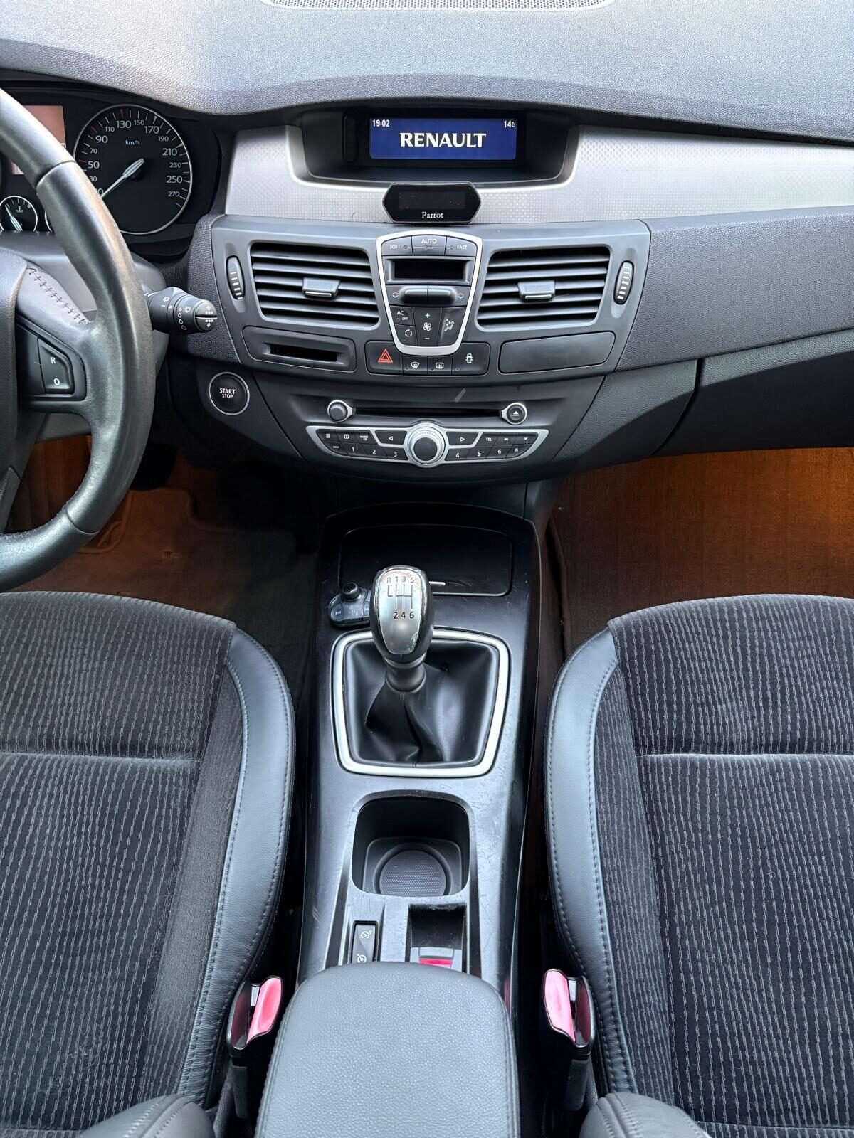 RENAULT Laguna 2.0 dCi Privilege 130