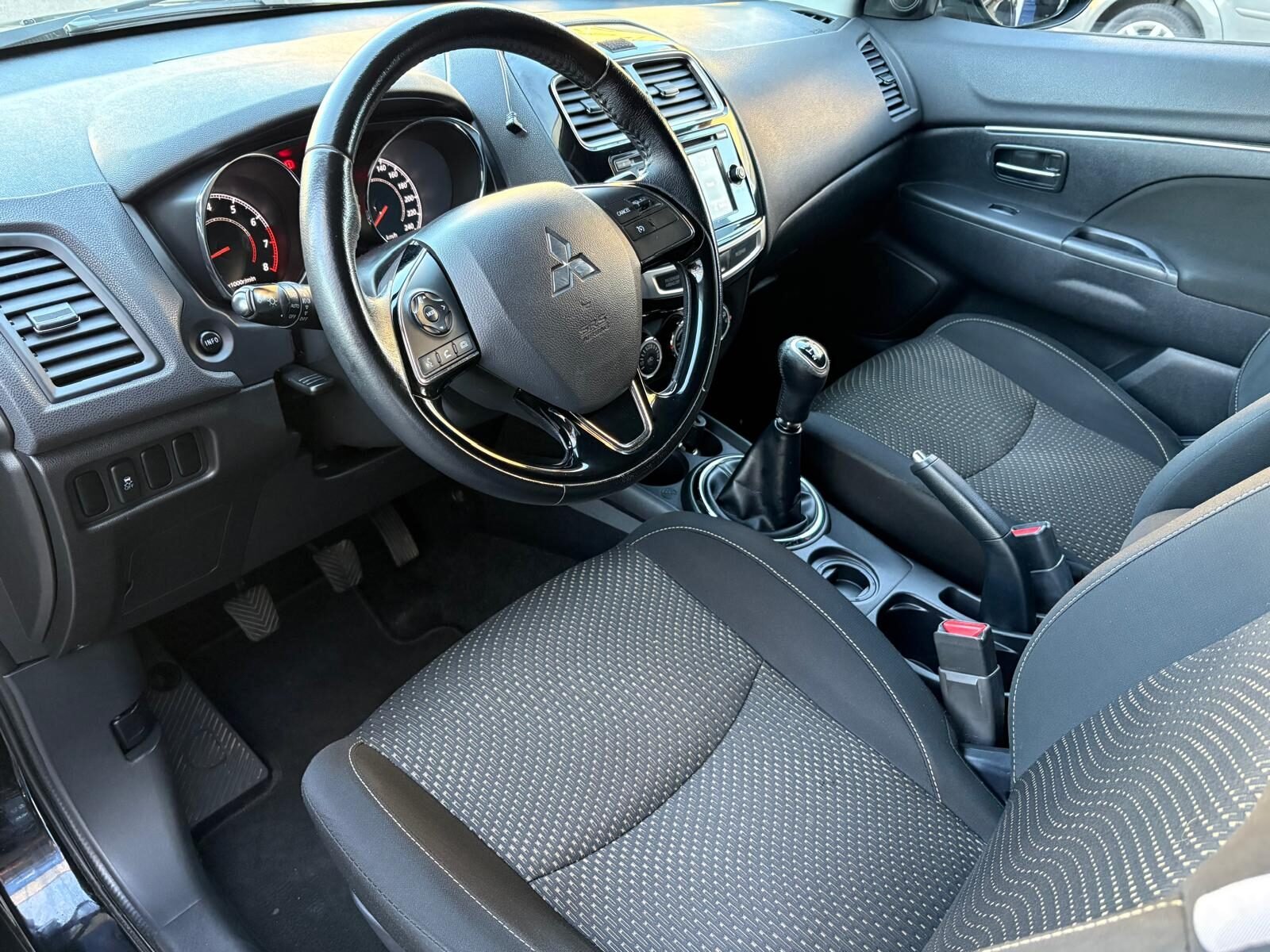 MITSUBISHI ASX 160 DI-D Motion 114
