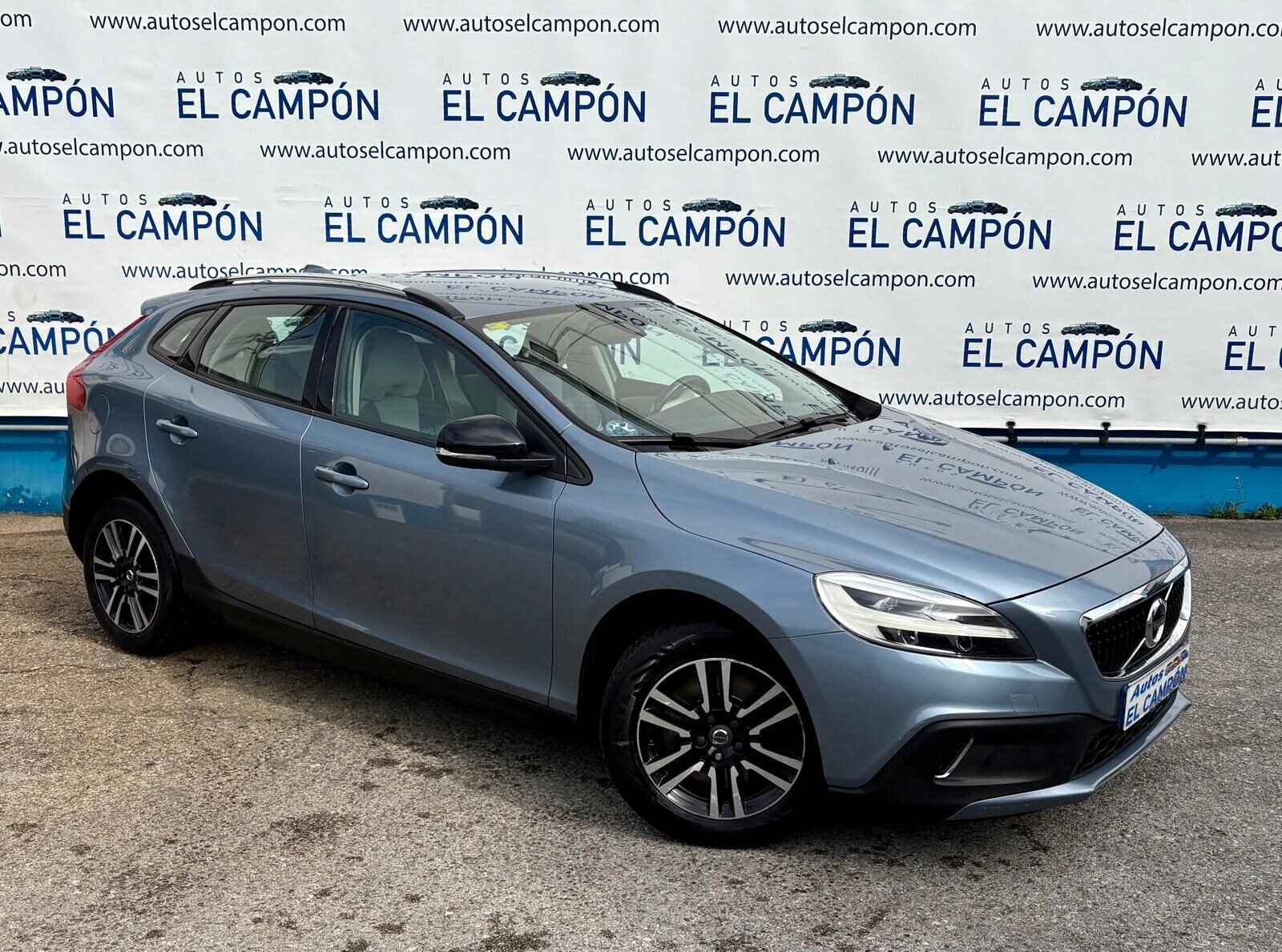 VOLVO V40 2.0 Cross Country D2 Momentum AUT. 120