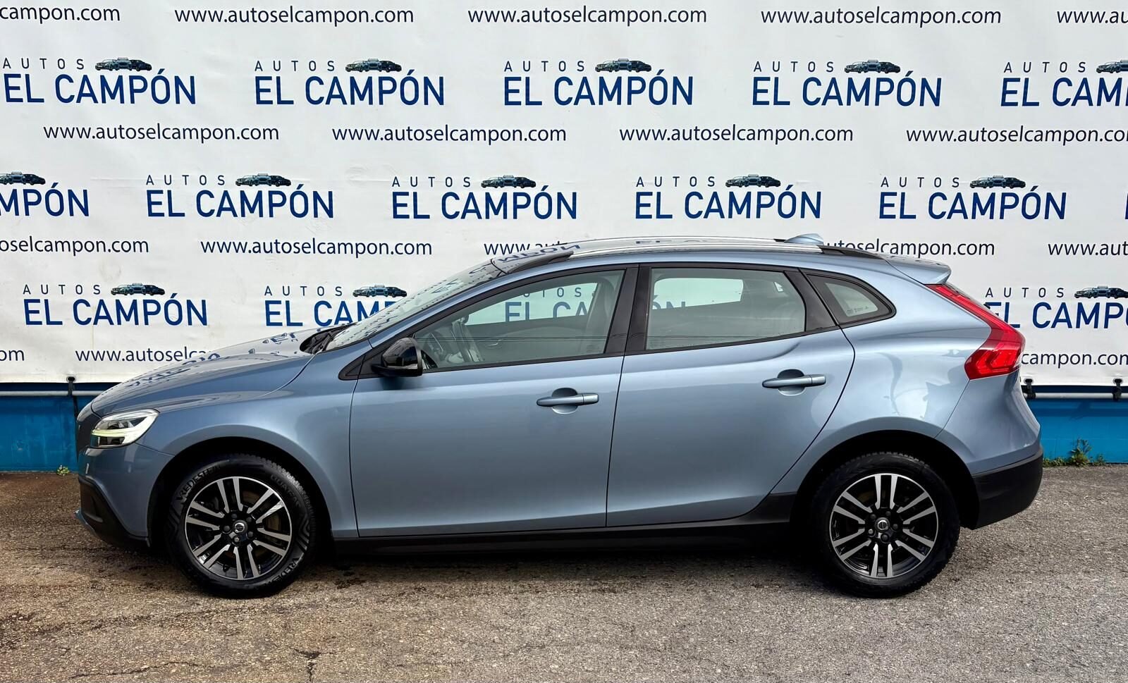 VOLVO V40 2.0 Cross Country D2 Momentum AUT. 120