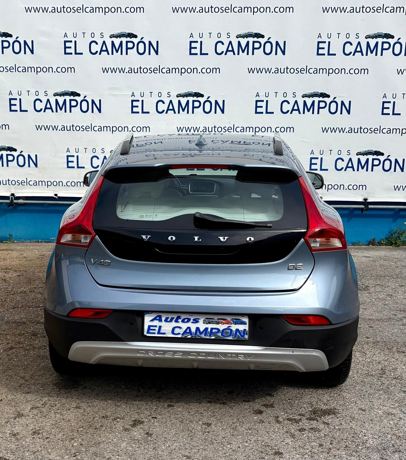 VOLVO V40 2.0 Cross Country D2 Momentum AUT. 120