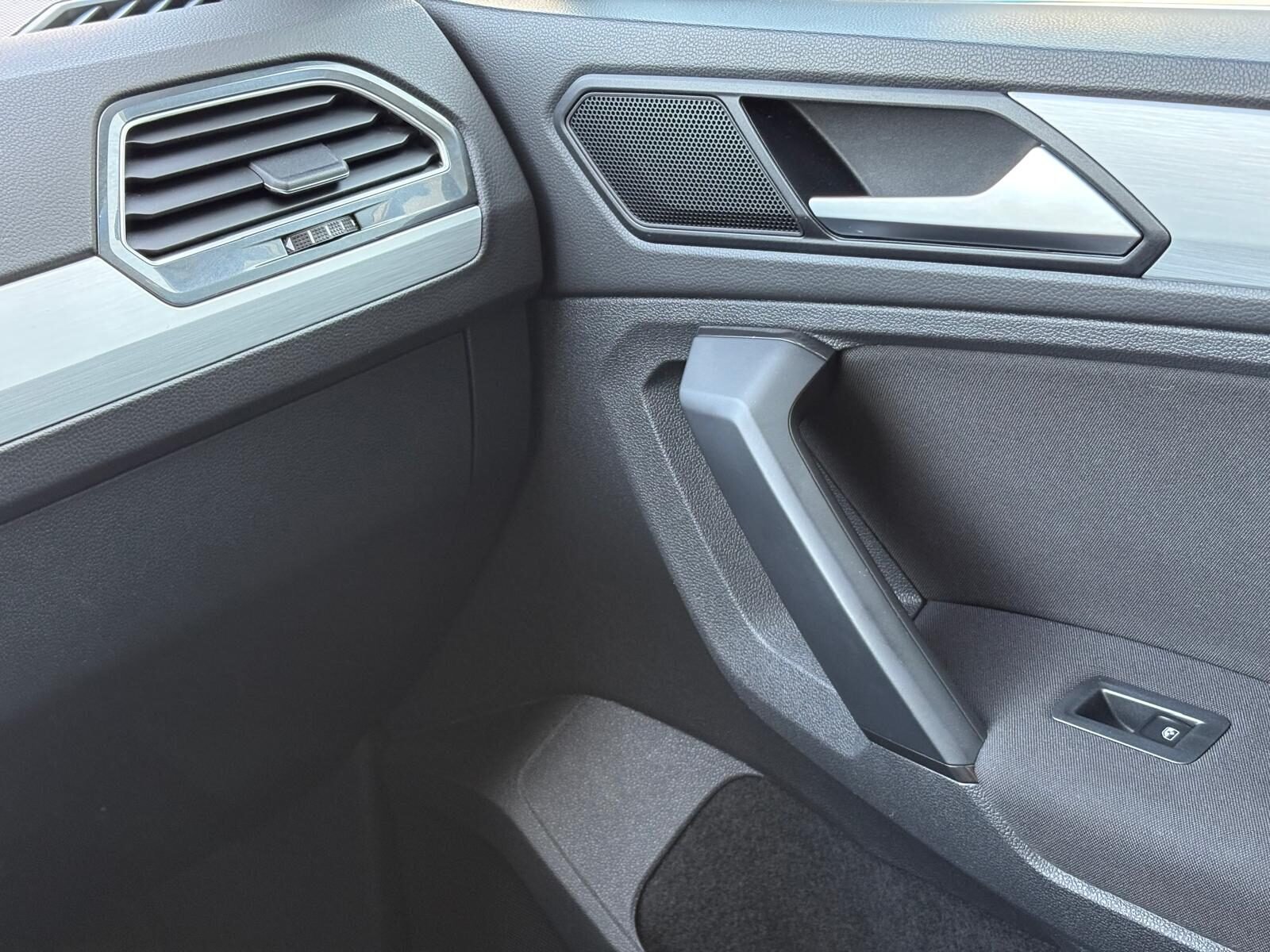 VOLKSWAGEN Tiguan R-Line 2.0 TDI Advance DSG 150