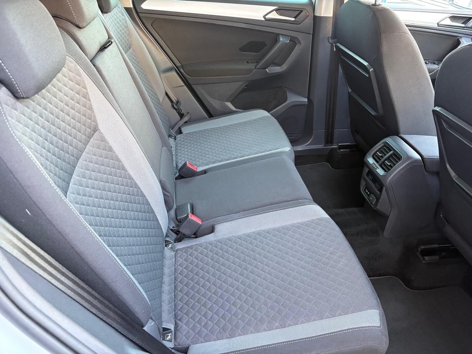 VOLKSWAGEN Tiguan R-Line 2.0 TDI Advance DSG 150