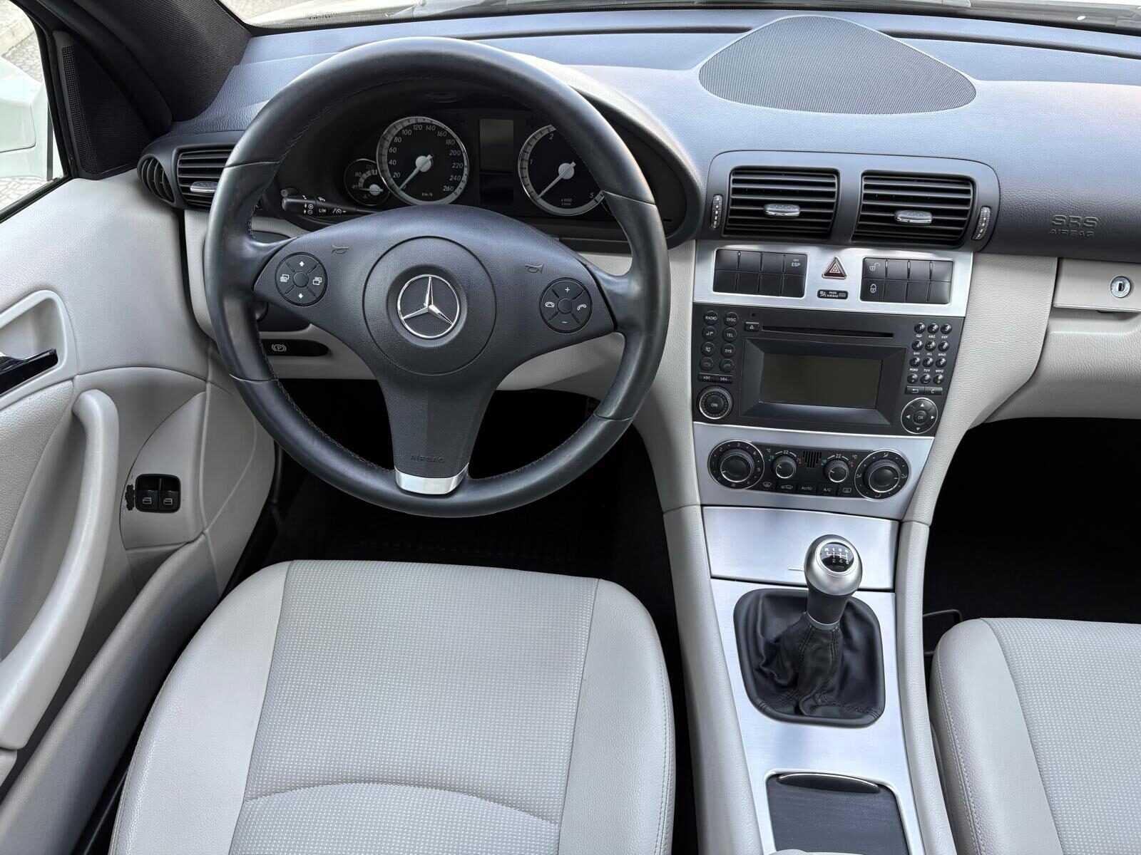 MERCEDES-BENZ Clase CLC 200 CDI 122
