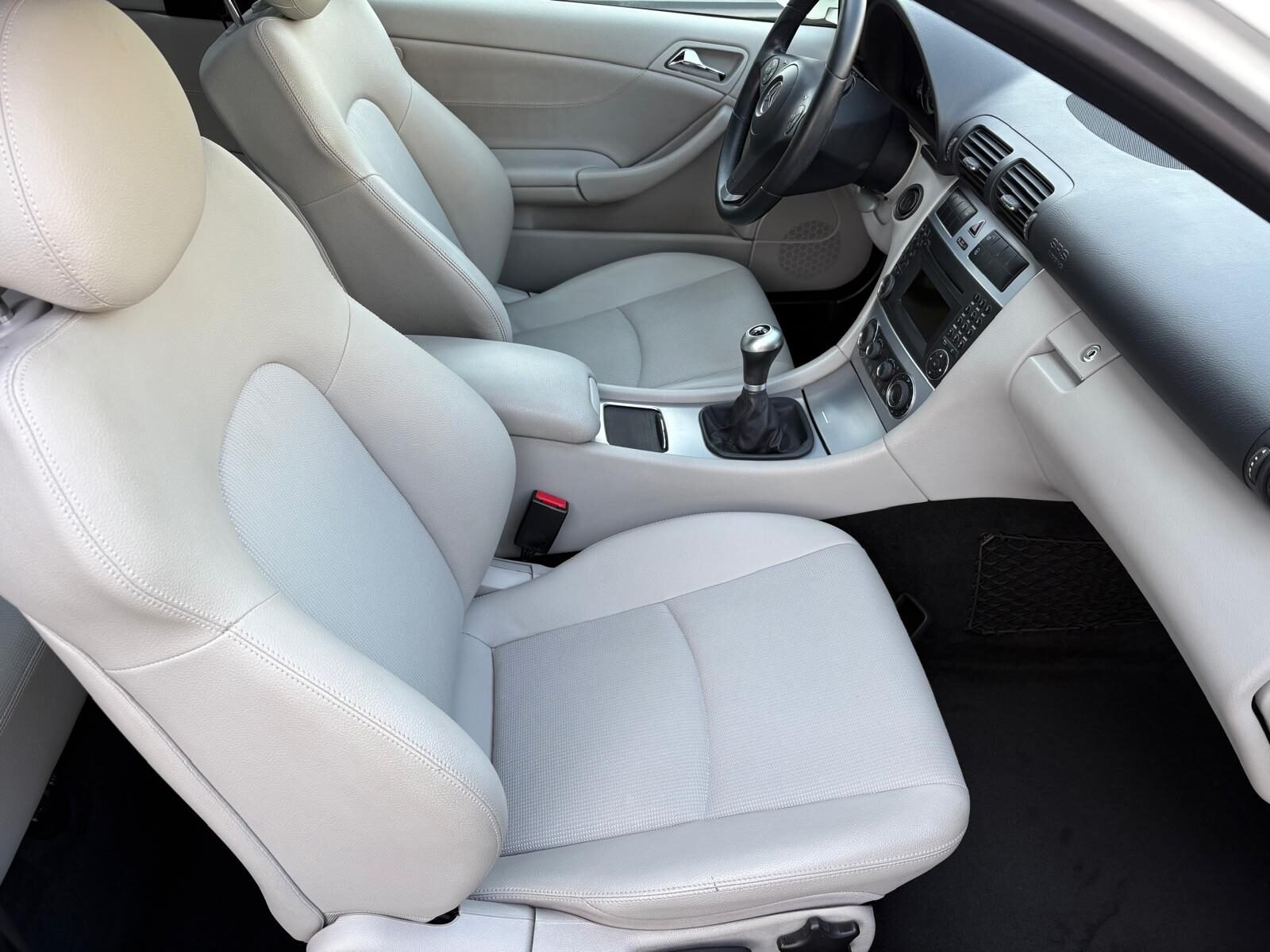 MERCEDES-BENZ Clase CLC 200 CDI 122