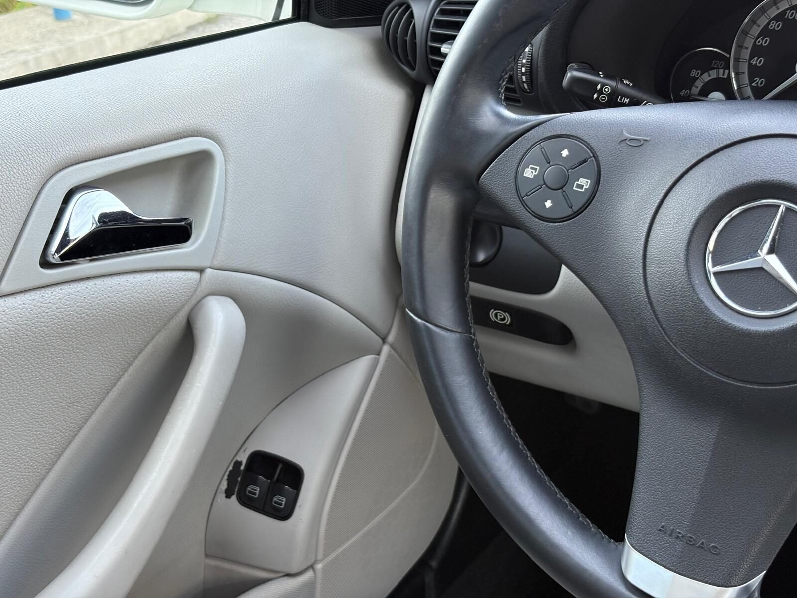 MERCEDES-BENZ Clase CLC 200 CDI 122