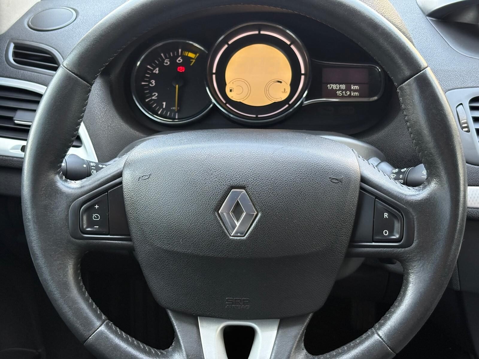RENAULT Megane Coupe 1.6 Dynamique 110