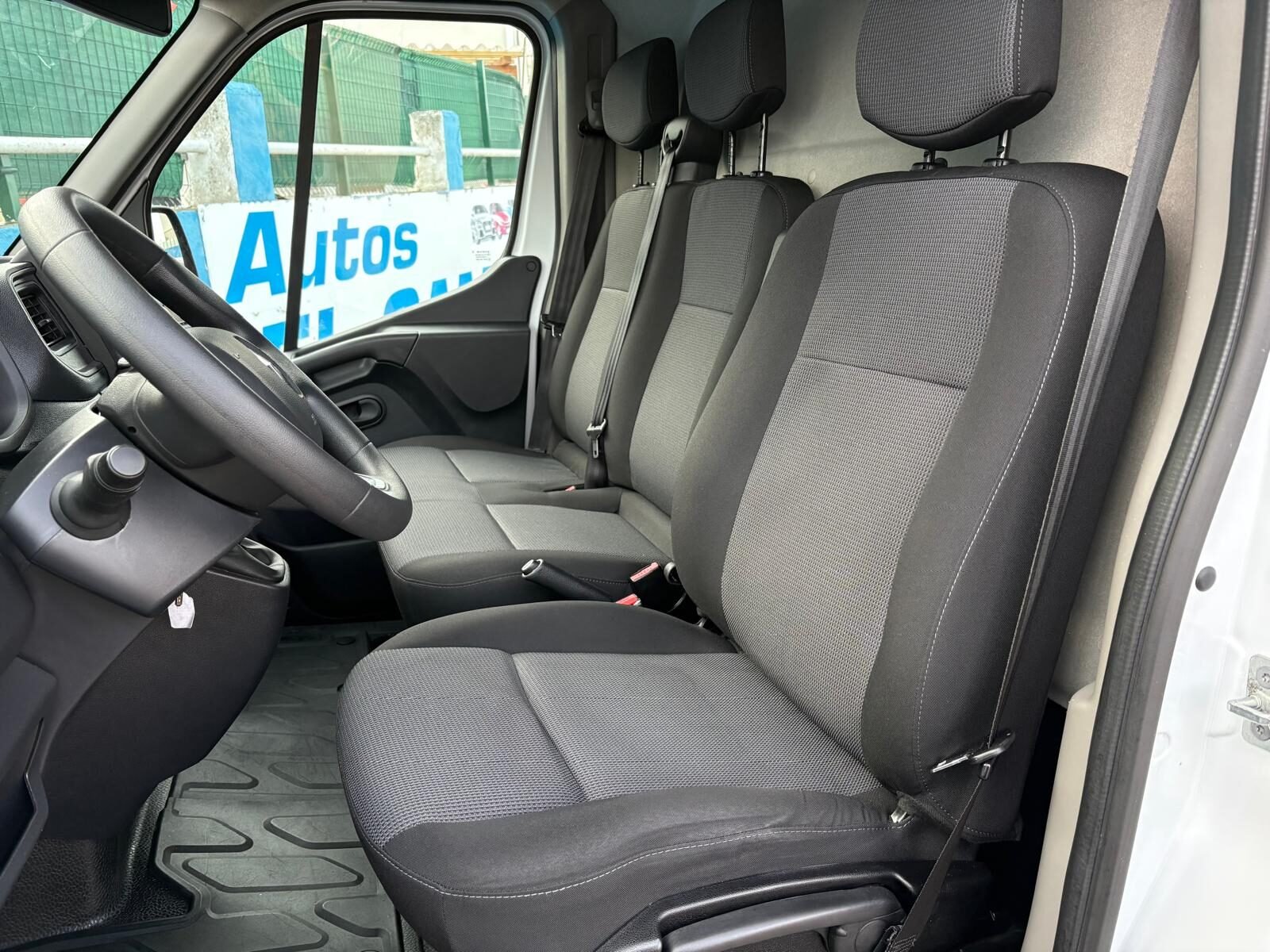 RENAULT Master Furgon 2.3 dCi L1H2 135