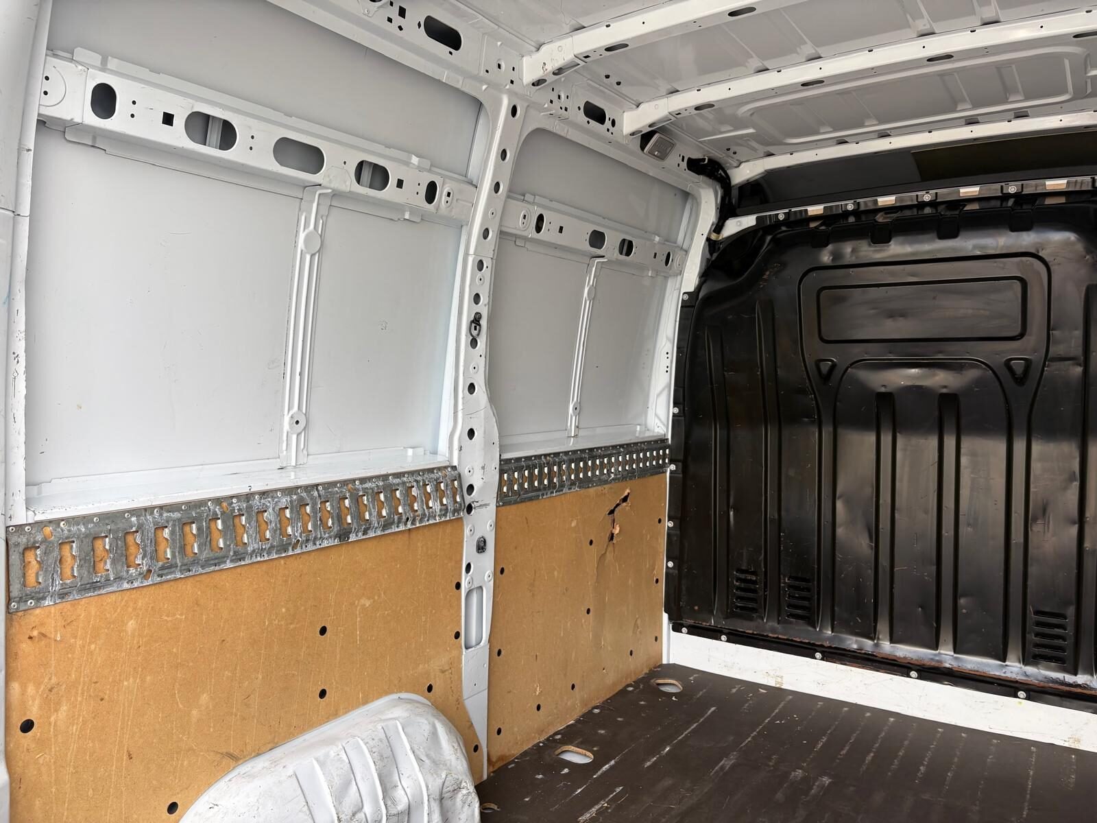 RENAULT Master Furgon 2.3 dCi L1H2 135