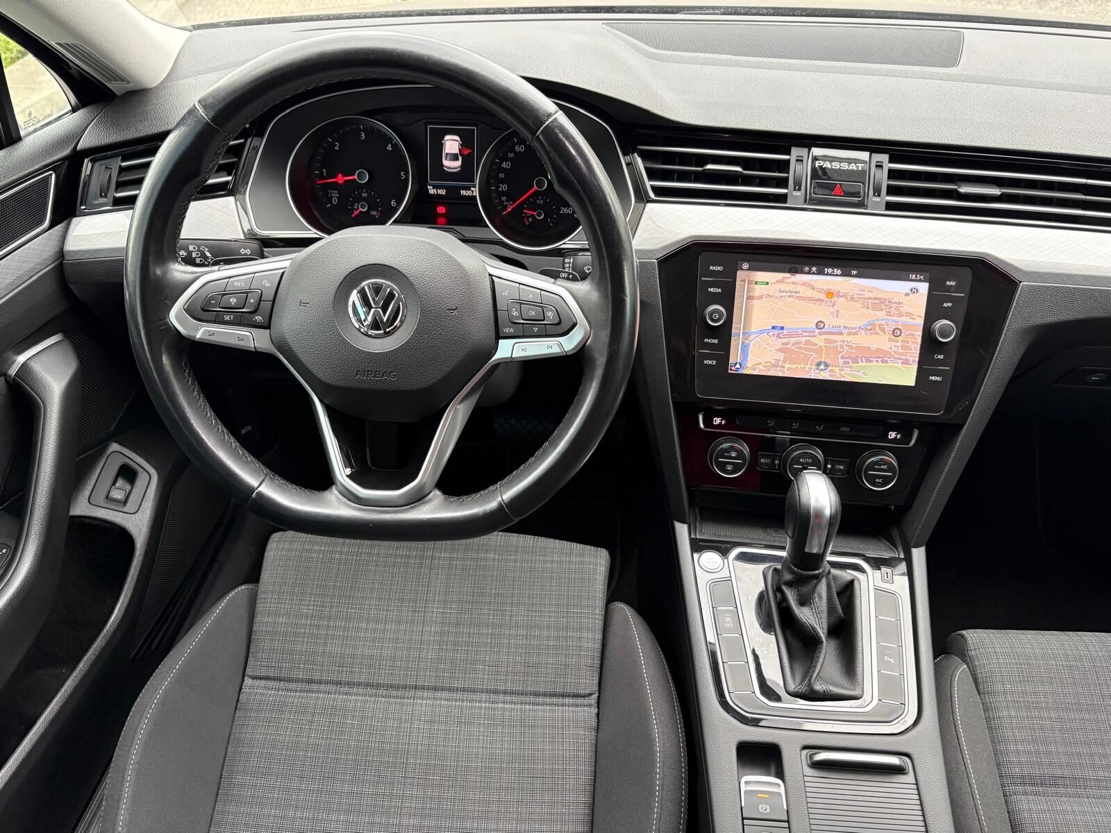 VOLKSWAGEN Passat 1.6 TDI Executive DSG7 120