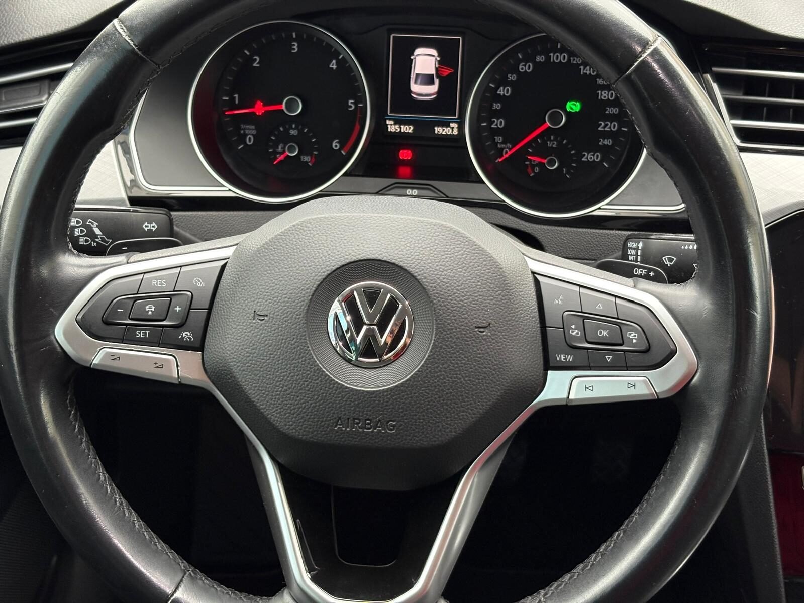 VOLKSWAGEN Passat 1.6 TDI Executive DSG7 120