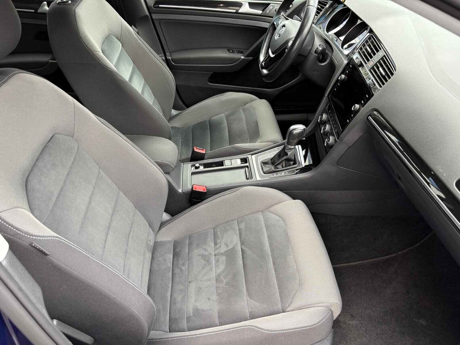 VOLKSWAGEN Golf 2.0 TDI Advance DSG 150