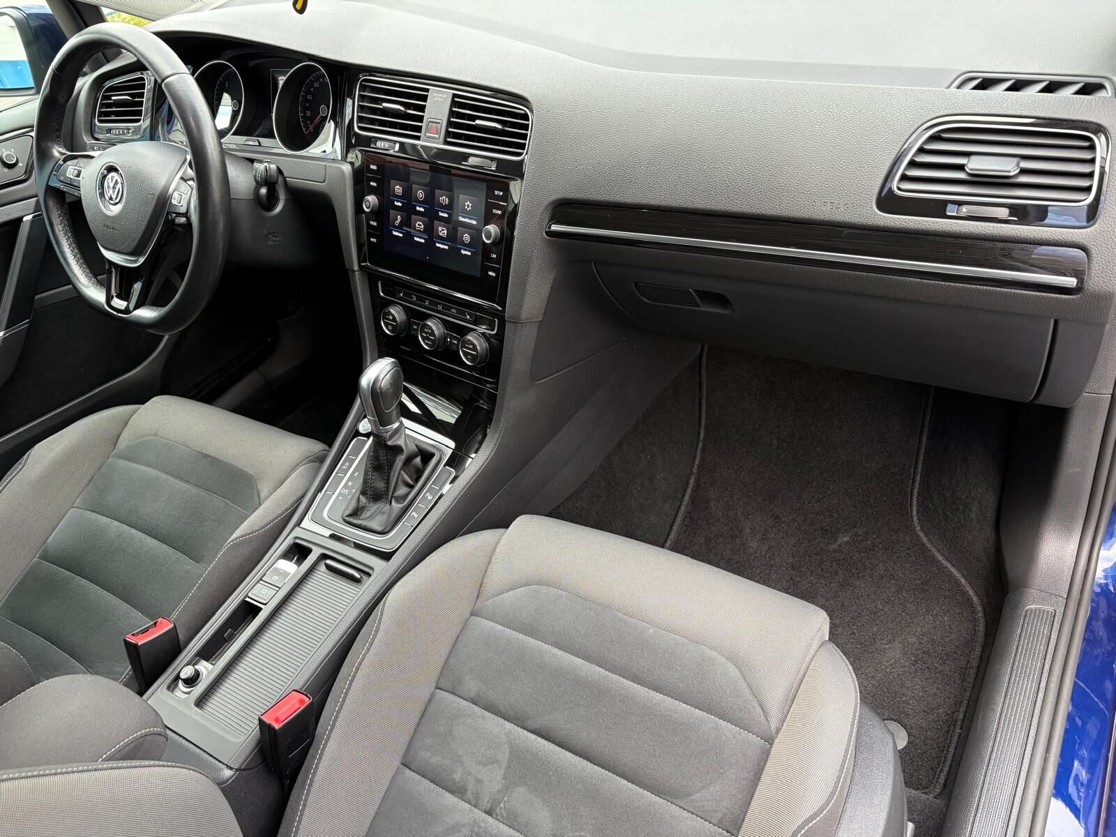 VOLKSWAGEN Golf 2.0 TDI Advance DSG 150