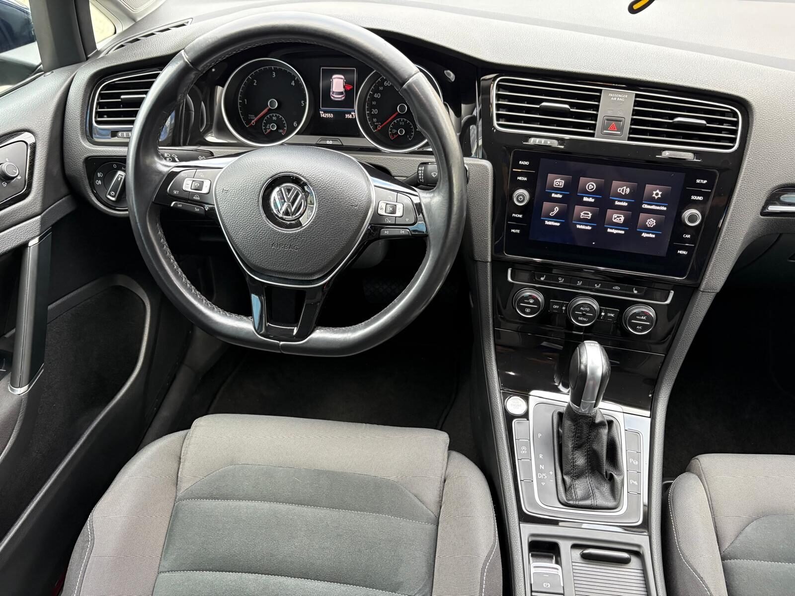 VOLKSWAGEN Golf 2.0 TDI Advance DSG 150