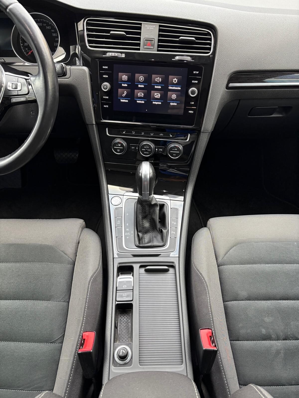 VOLKSWAGEN Golf 2.0 TDI Advance DSG 150