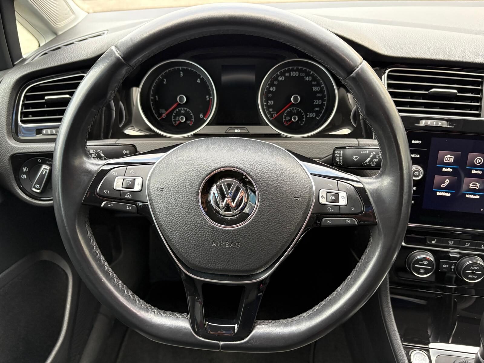 VOLKSWAGEN Golf 2.0 TDI Advance DSG 150