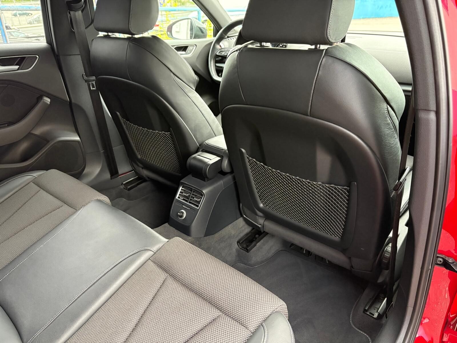 AUDI A3 Sedan 35 TDI Black Line Edition S-Line S-tronic 150