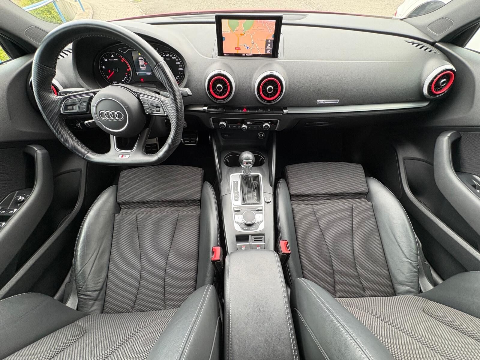 AUDI A3 Sedan 35 TDI Black Line Edition S-Line S-tronic 150