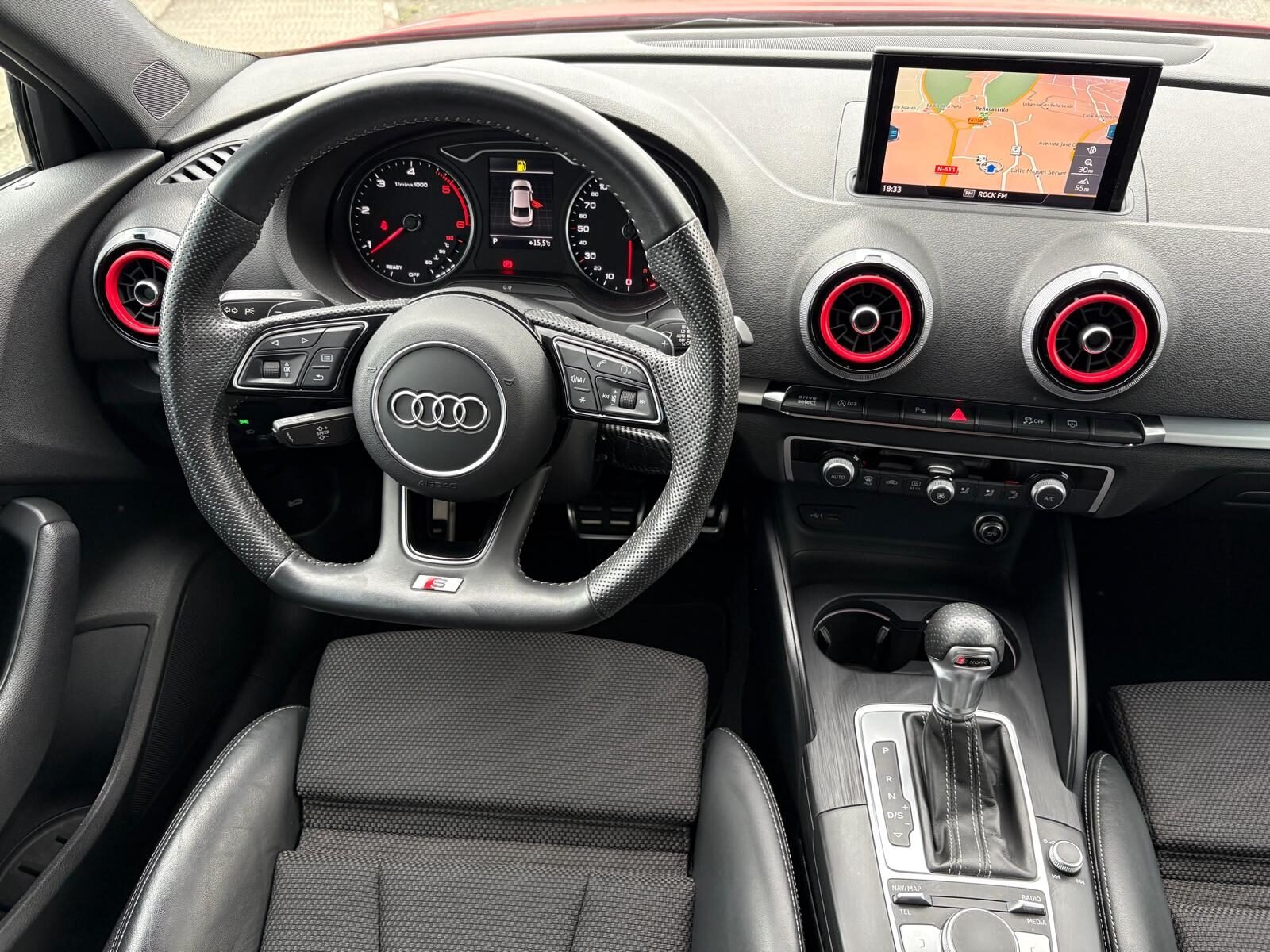 AUDI A3 Sedan 35 TDI Black Line Edition S-Line S-tronic 150