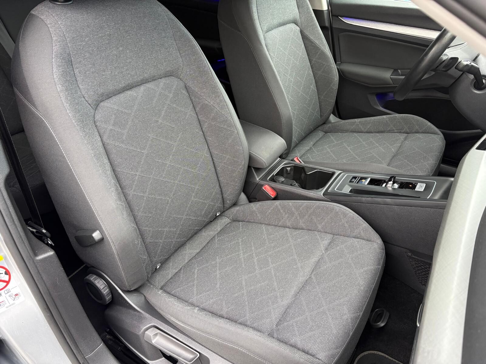 VOLKSWAGEN Golf Variant 1.0 e-TSI Life 110