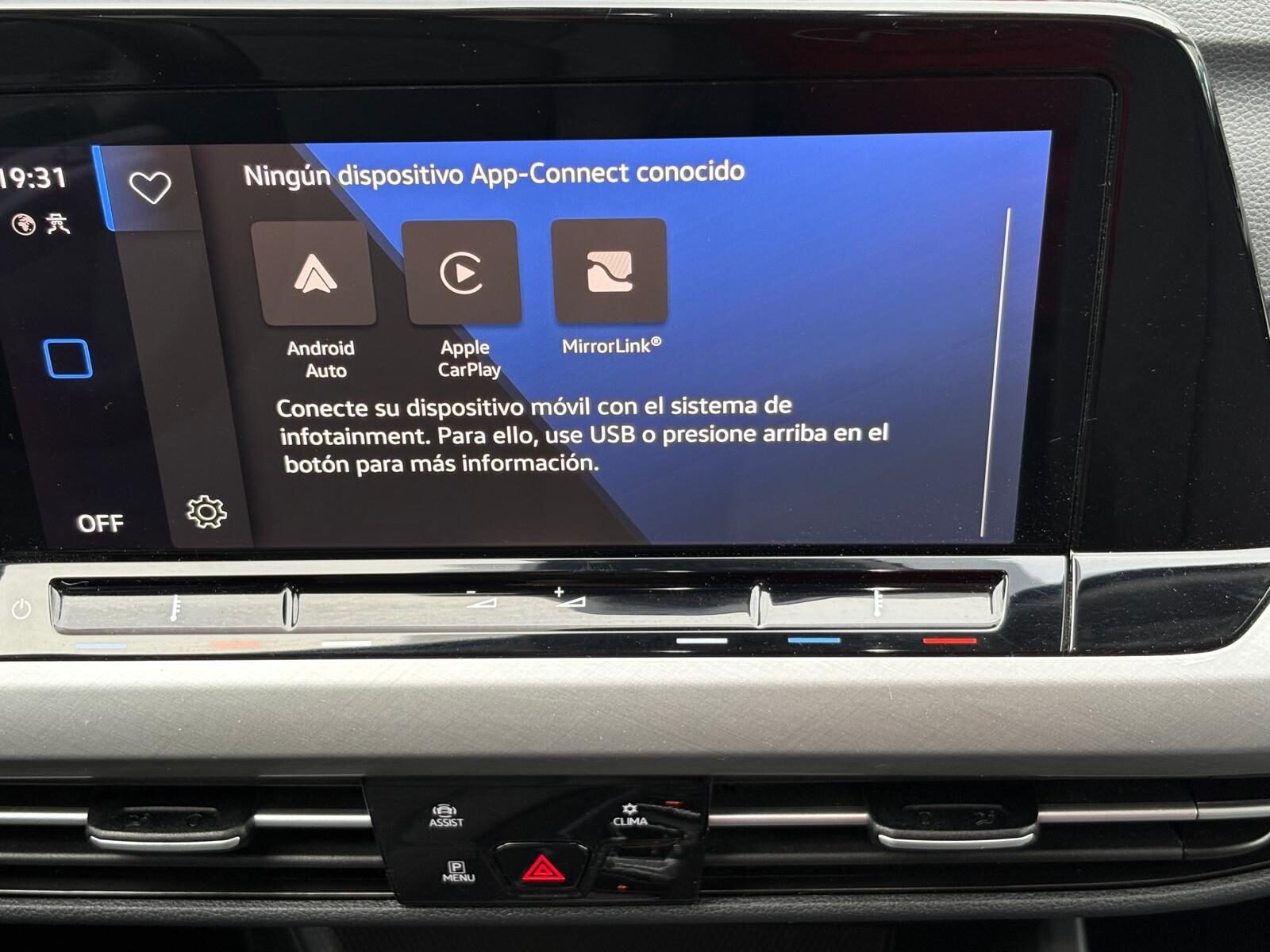 VOLKSWAGEN Golf Variant 1.0 e-TSI Life 110