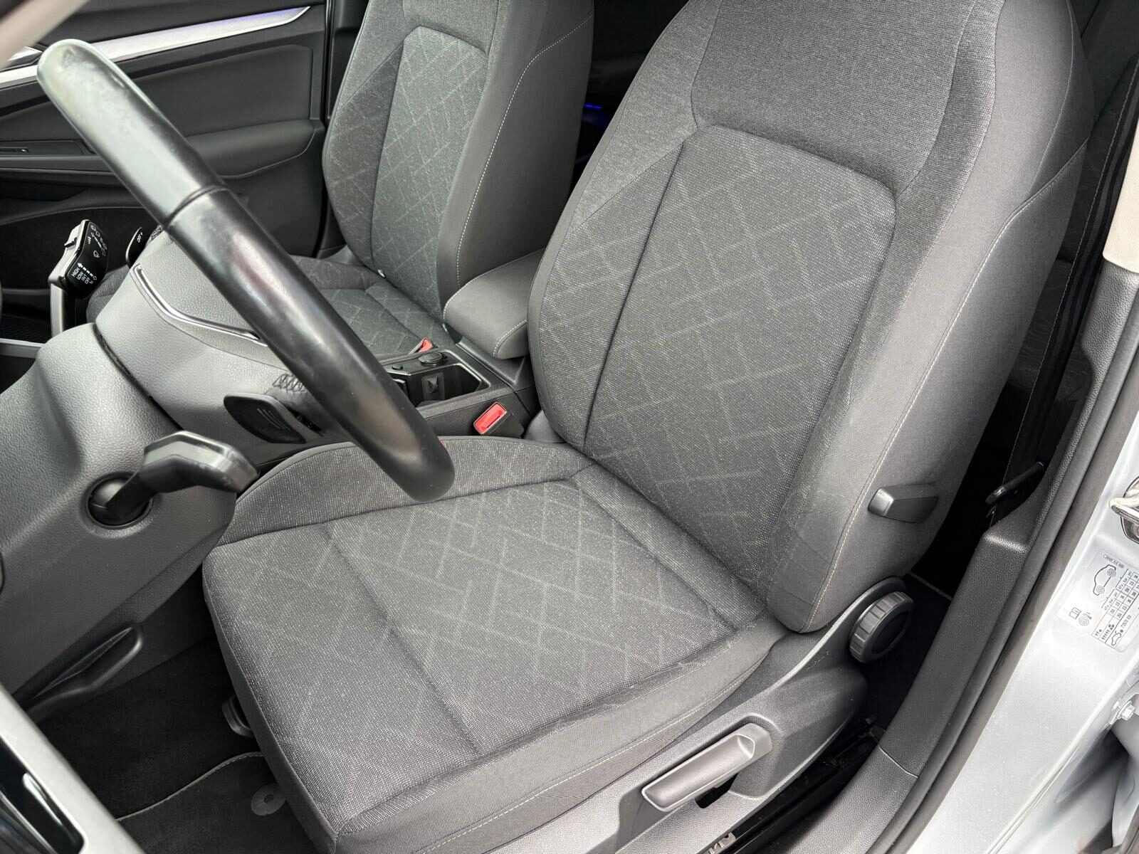 VOLKSWAGEN Golf Variant 1.0 e-TSI Life 110