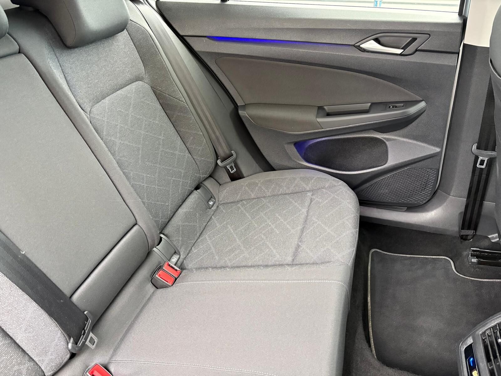 VOLKSWAGEN Golf Variant 1.0 e-TSI Life 110