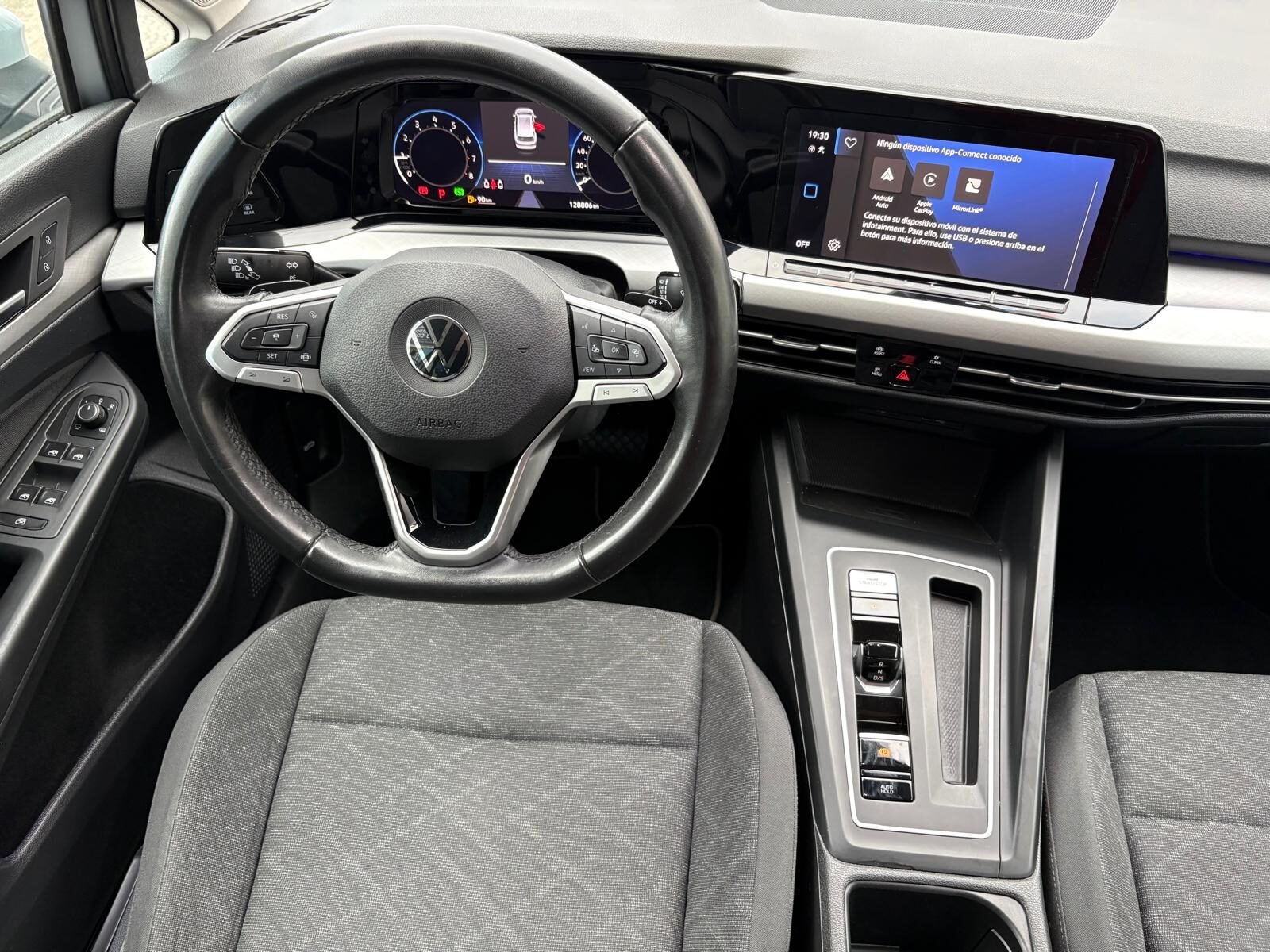 VOLKSWAGEN Golf Variant 1.0 e-TSI Life 110