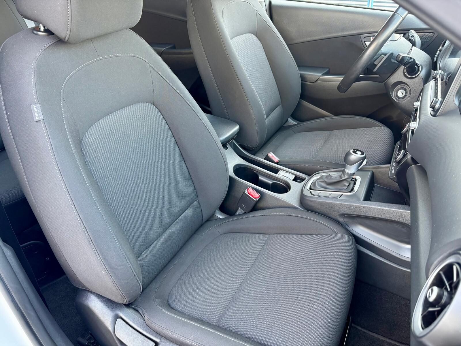 HYUNDAI Kona 1.6 GDI HEV Maxx DCT 141