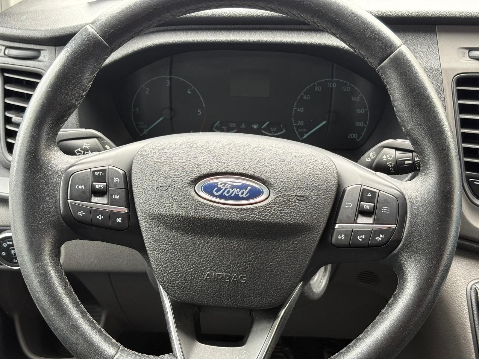 FORD Transit Custom 2.0 TdCI Kombi 1 Ambiente Hybrid 105