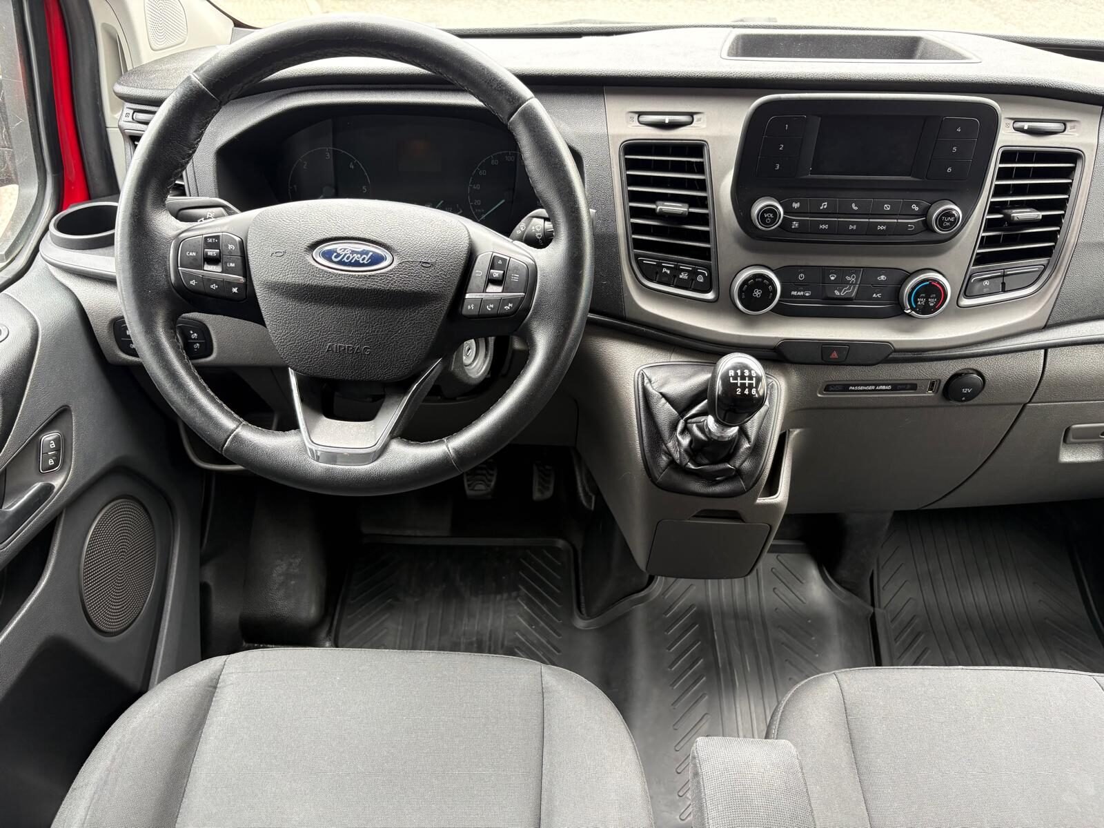 FORD Transit Custom 2.0 TdCI Kombi 1 Ambiente Hybrid 105