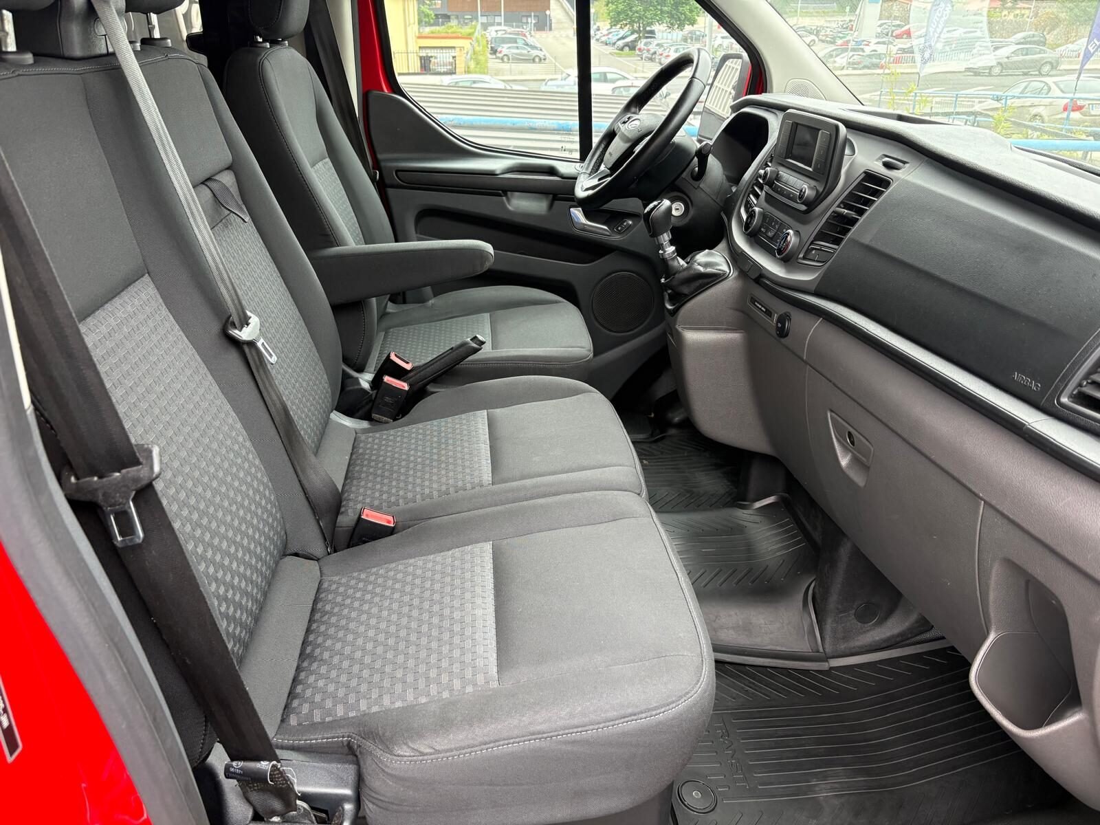 FORD Transit Custom 2.0 TdCI Kombi 1 Ambiente Hybrid 105