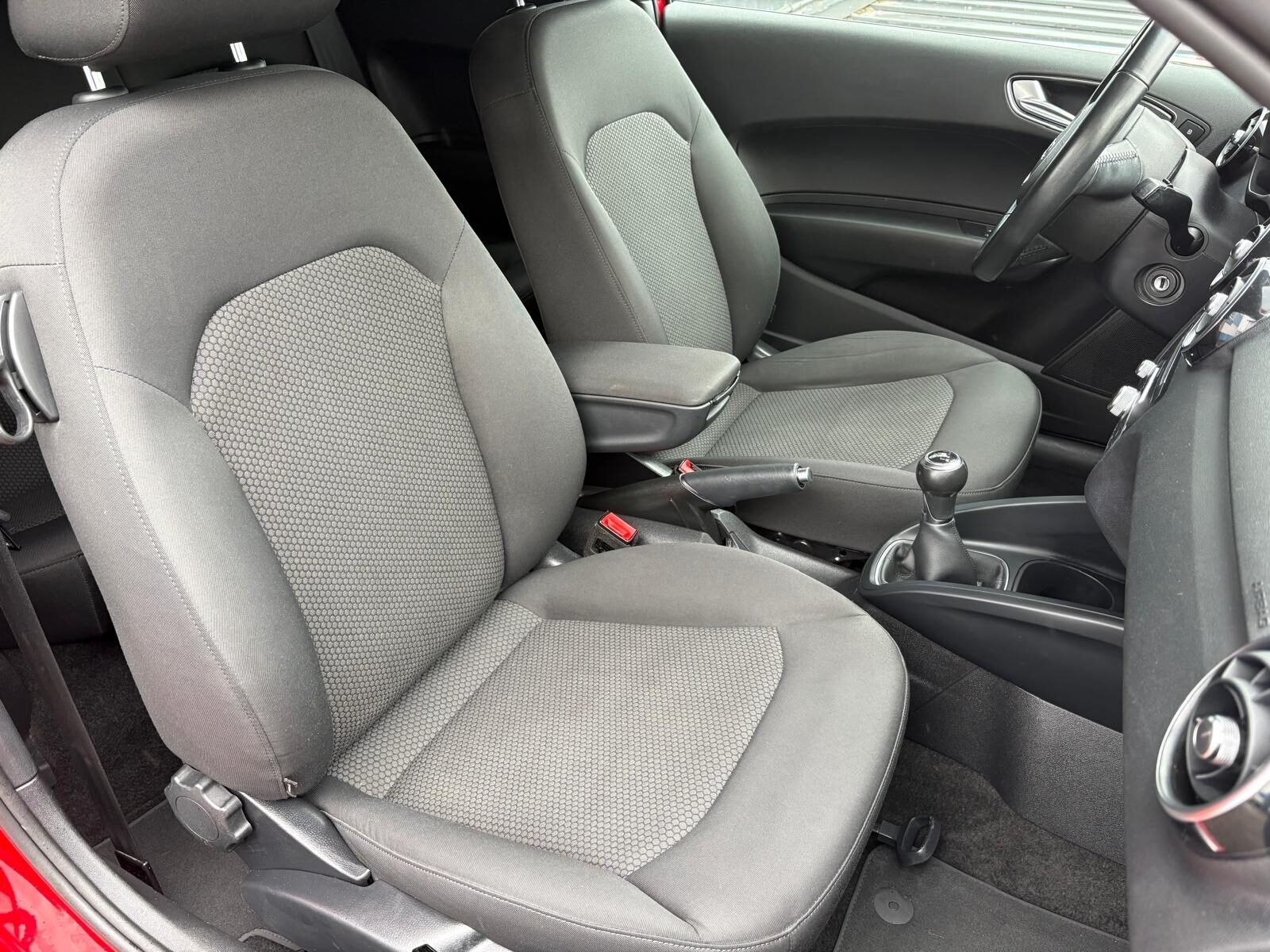 AUDI A1 1.4 TDI Ultra Attraction S-Line 90
