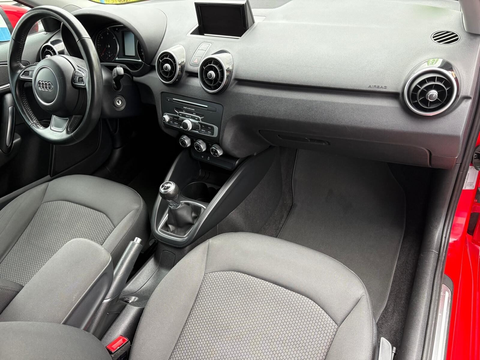 AUDI A1 1.4 TDI Ultra Attraction S-Line 90