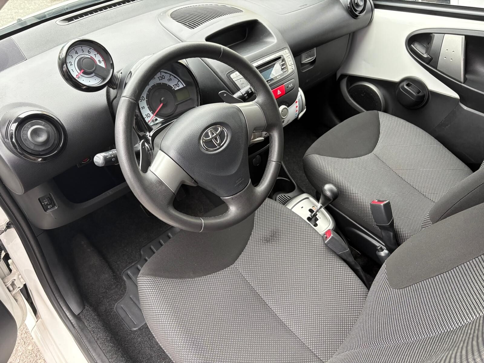 TOYOTA Aygo 1.0 VVT-i City Aut. 68