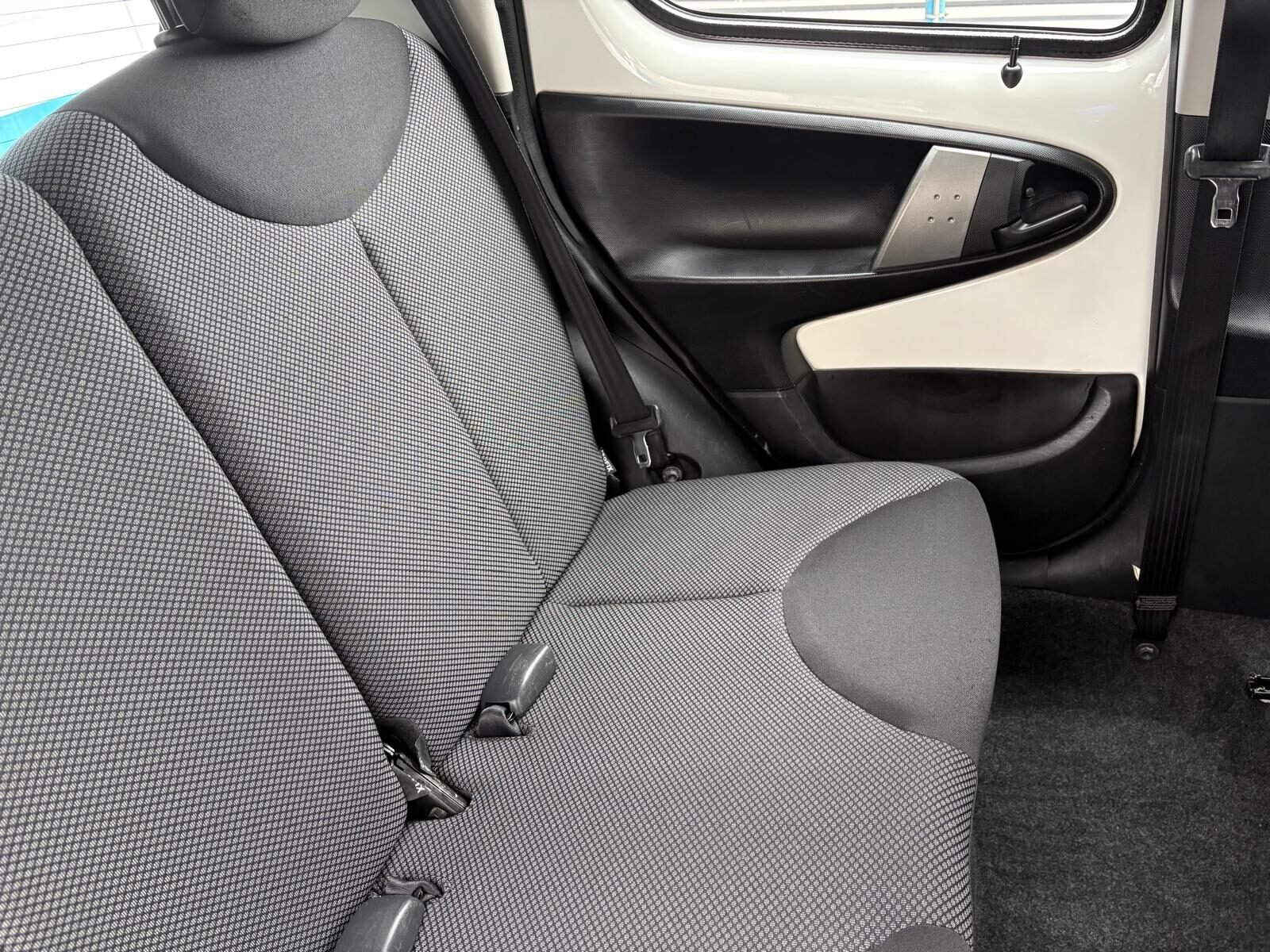 TOYOTA Aygo 1.0 VVT-i City Aut. 68