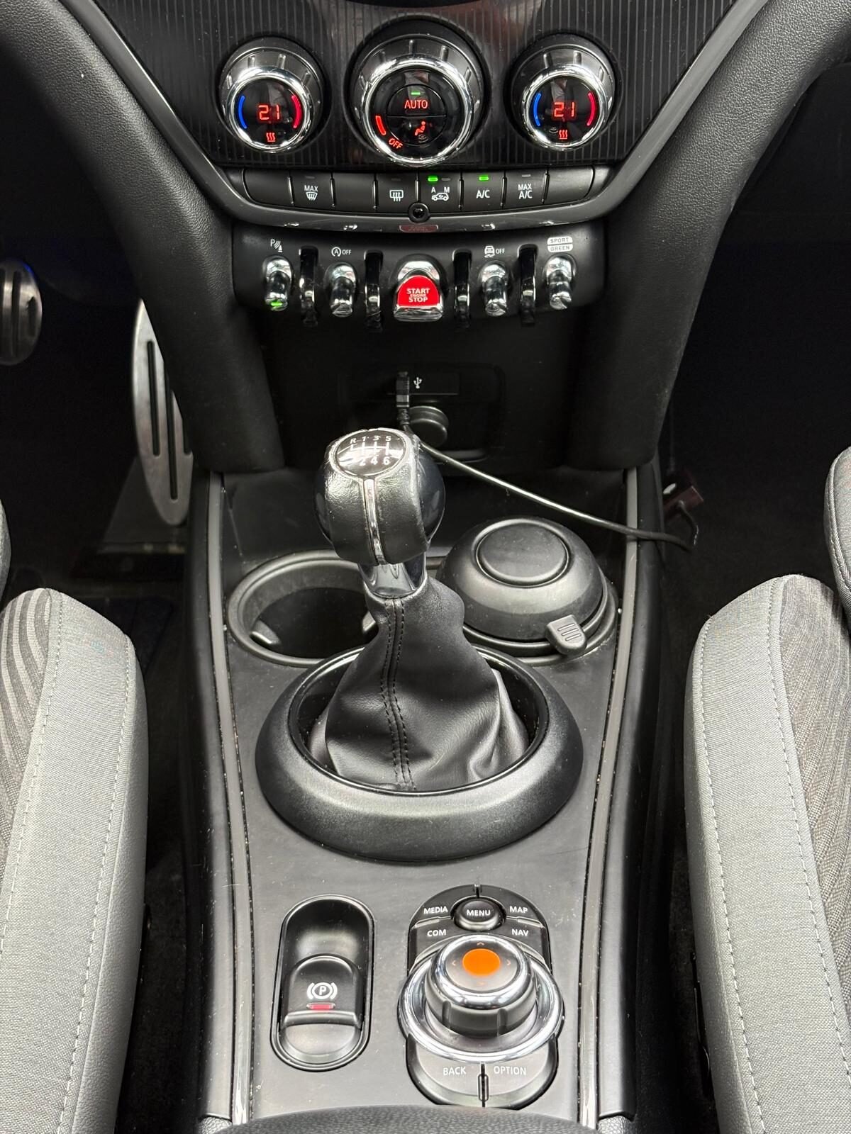 MINI Countryman Cooper 136