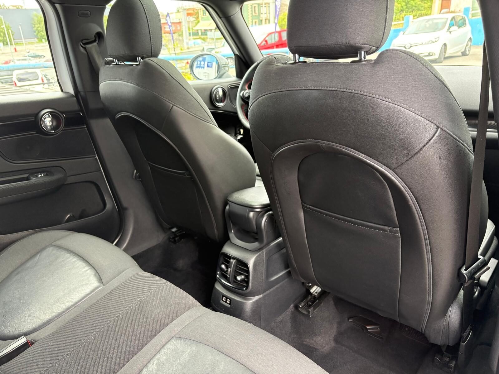 MINI Countryman Cooper 136