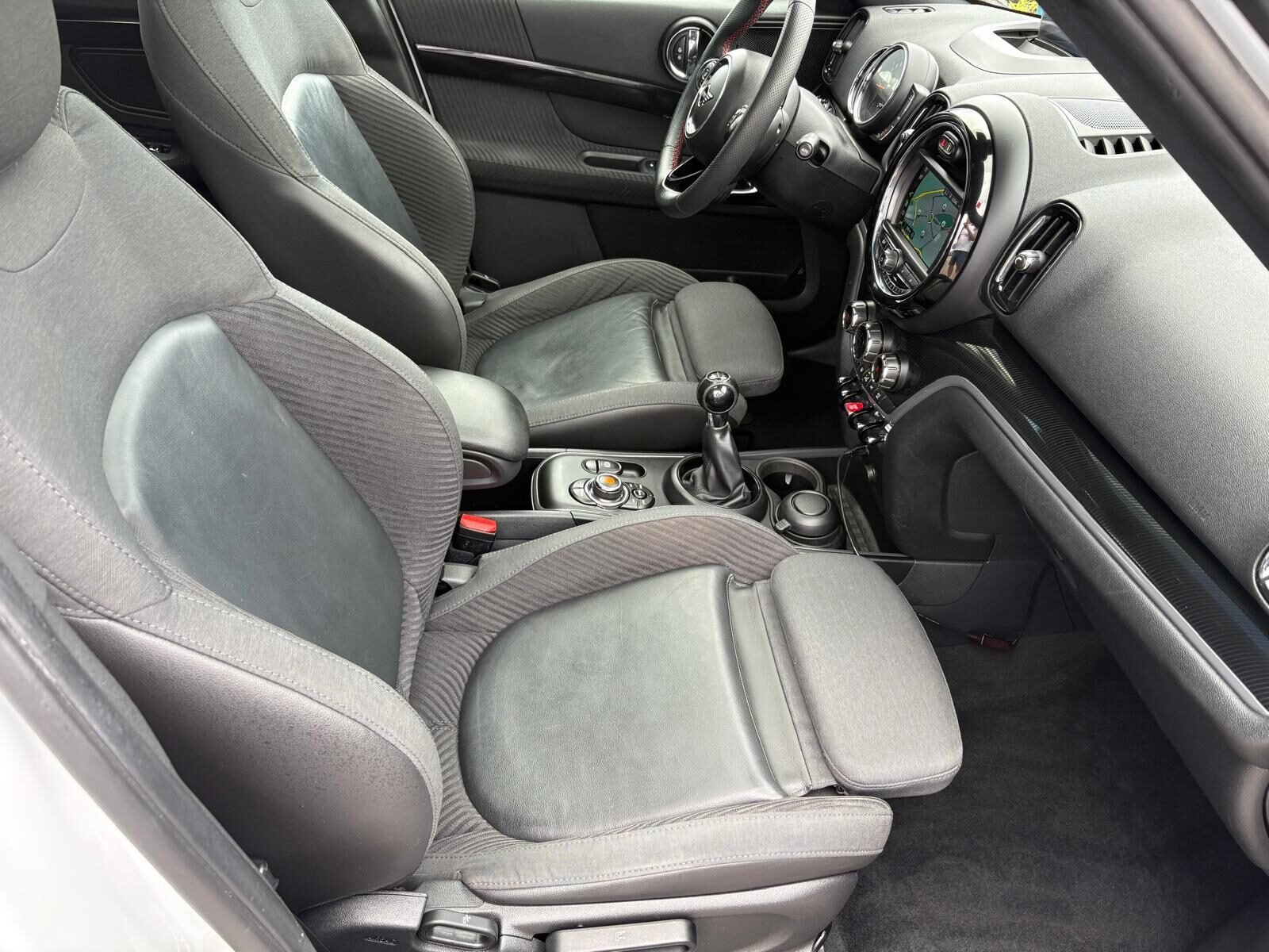 MINI Countryman Cooper 136
