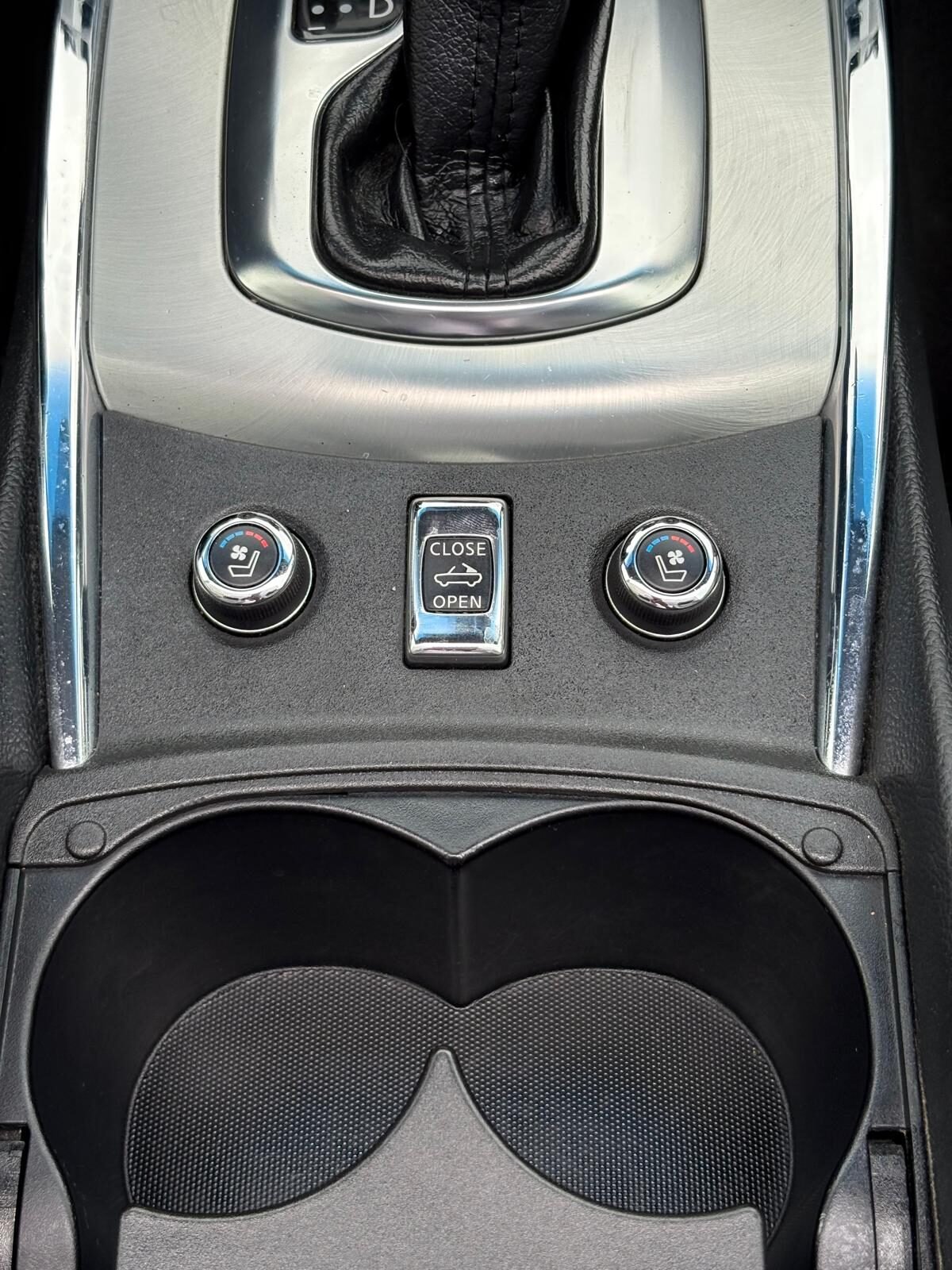 INFINITI G 37 GT Cabrio AT 320