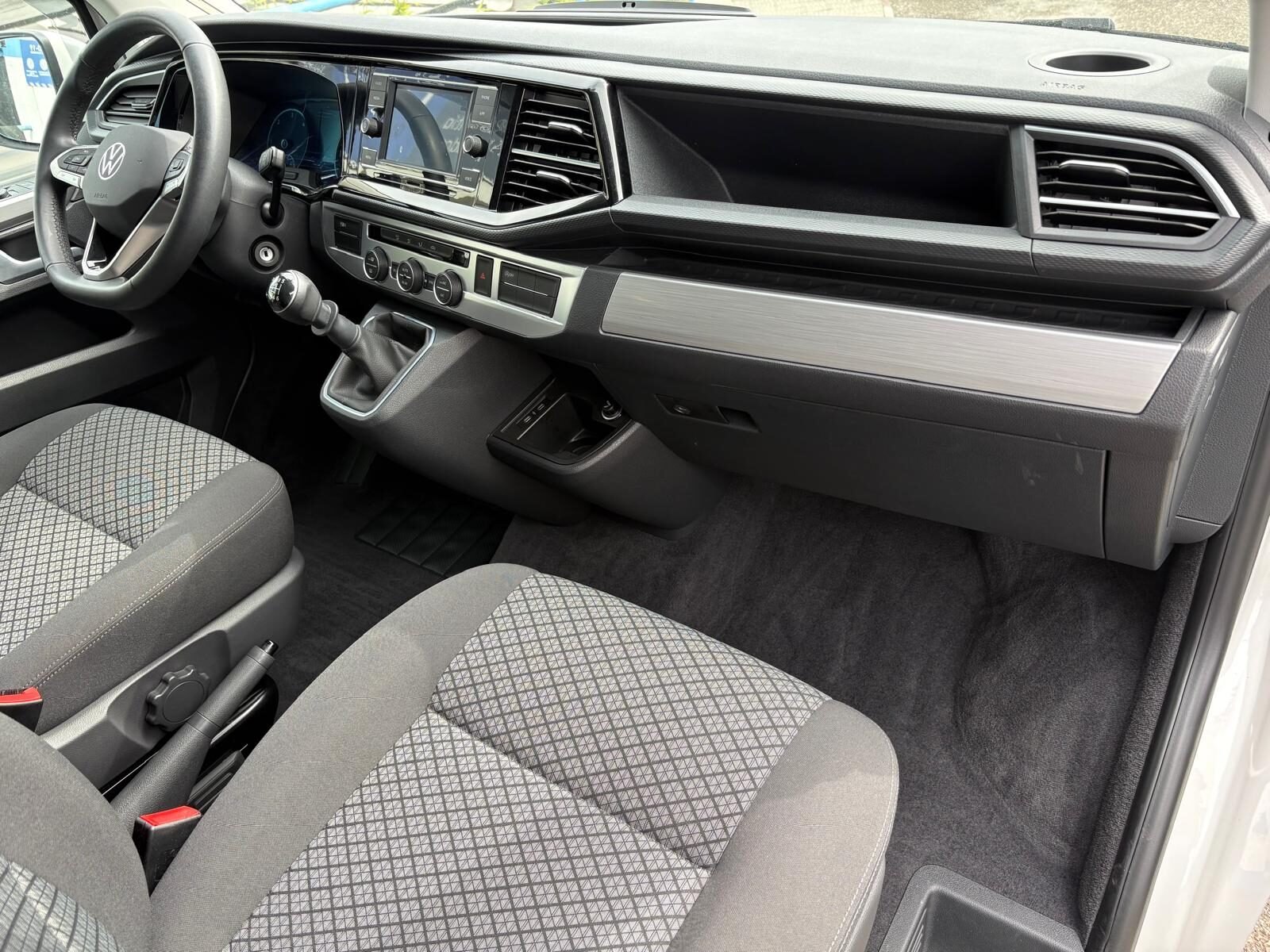 VOLKSWAGEN California 2.0 TDI Outdoor Beach Camper 150