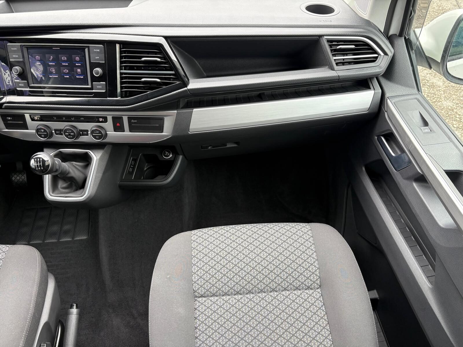 VOLKSWAGEN California 2.0 TDI Outdoor Beach Camper 150