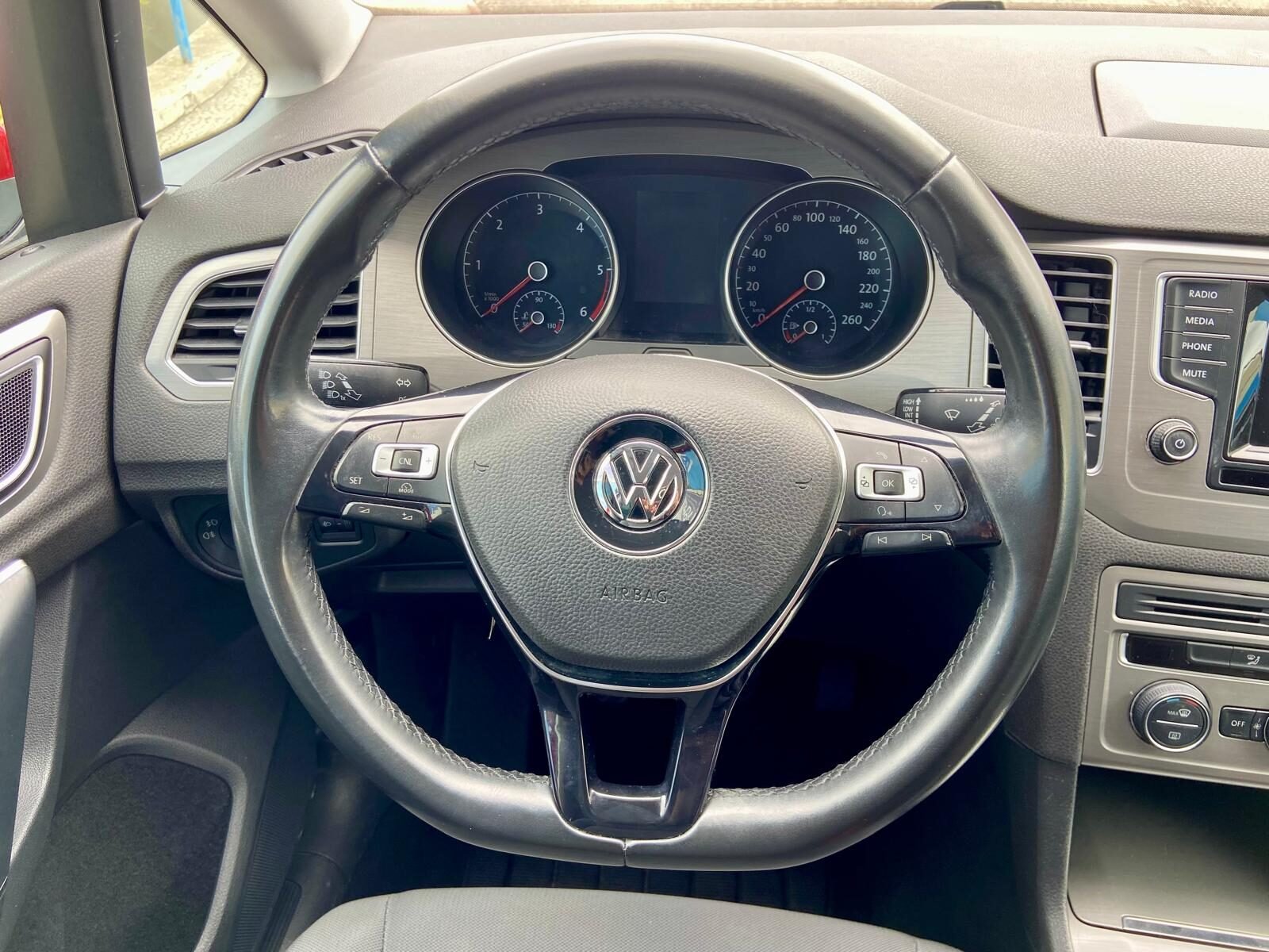 VOLKSWAGEN Golf Sportsvan 1.6 TDI BMT Bluemotion 110