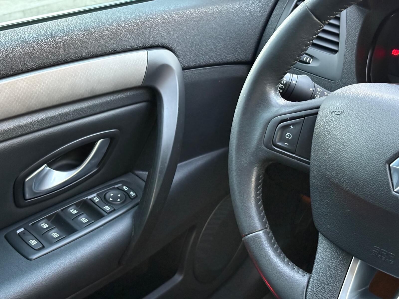 RENAULT Laguna 2.0 dCi Privilege 130