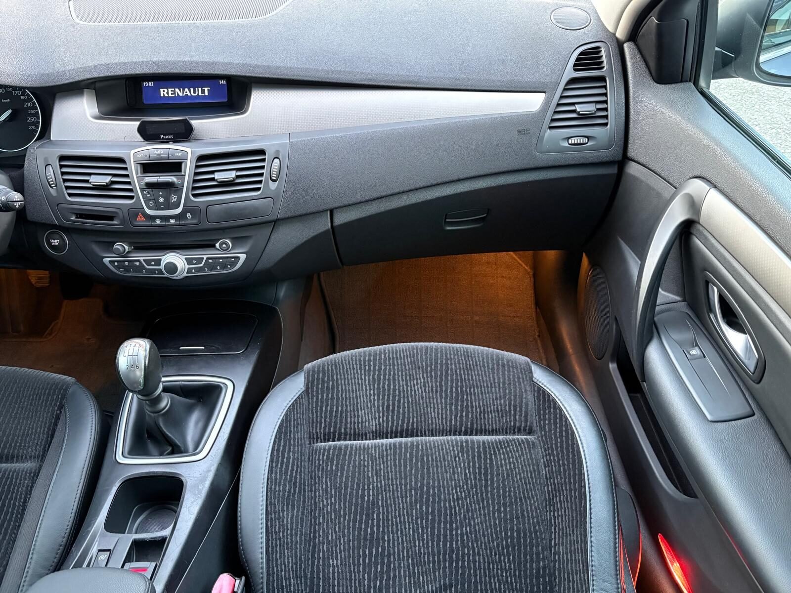 RENAULT Laguna 2.0 dCi Privilege 130