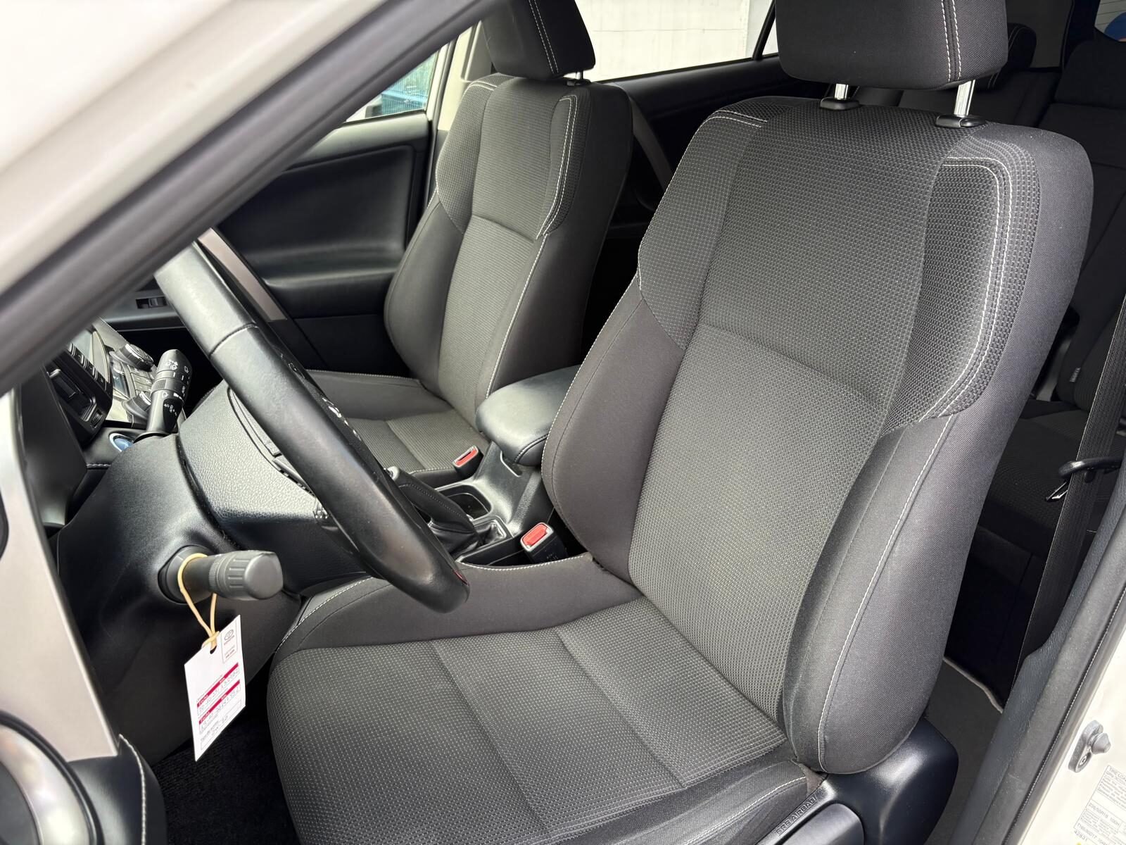 TOYOTA Rav-4 2.5 Hybrid 2WD Advance 197
