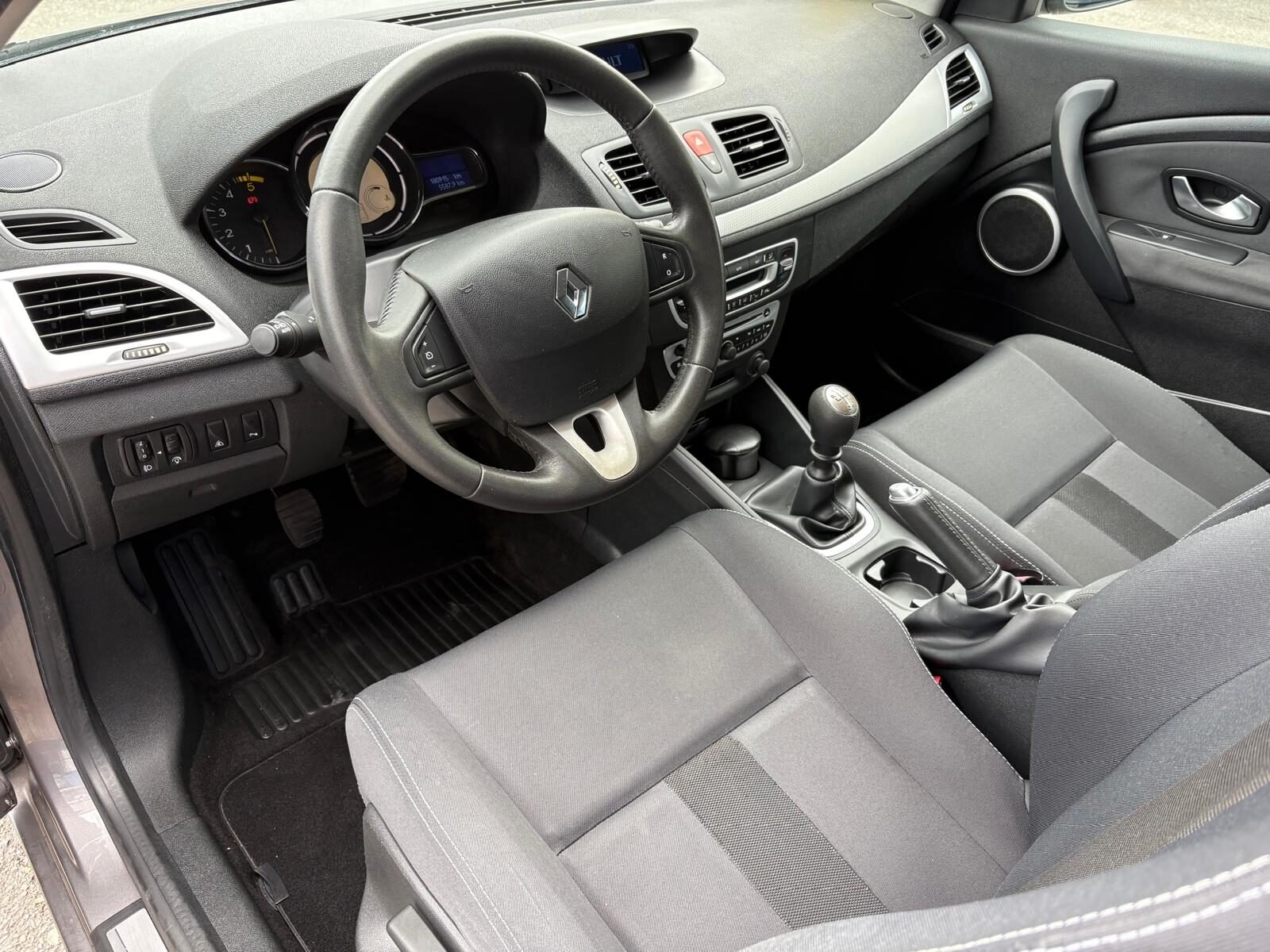 RENAULT Megane 1.5 dCi Dynamique 5p. 105